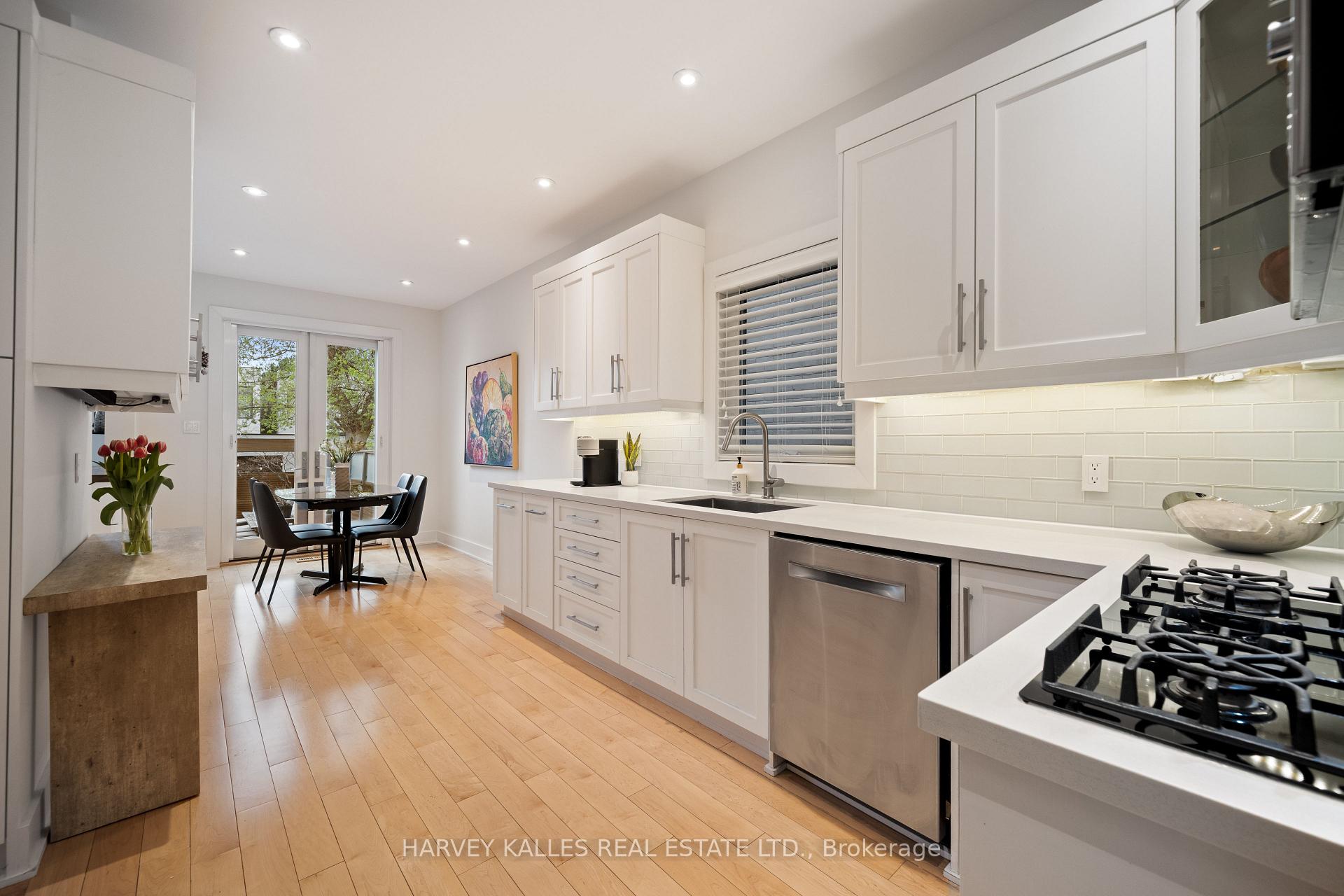 434 Bedford Park Avenue, Toronto