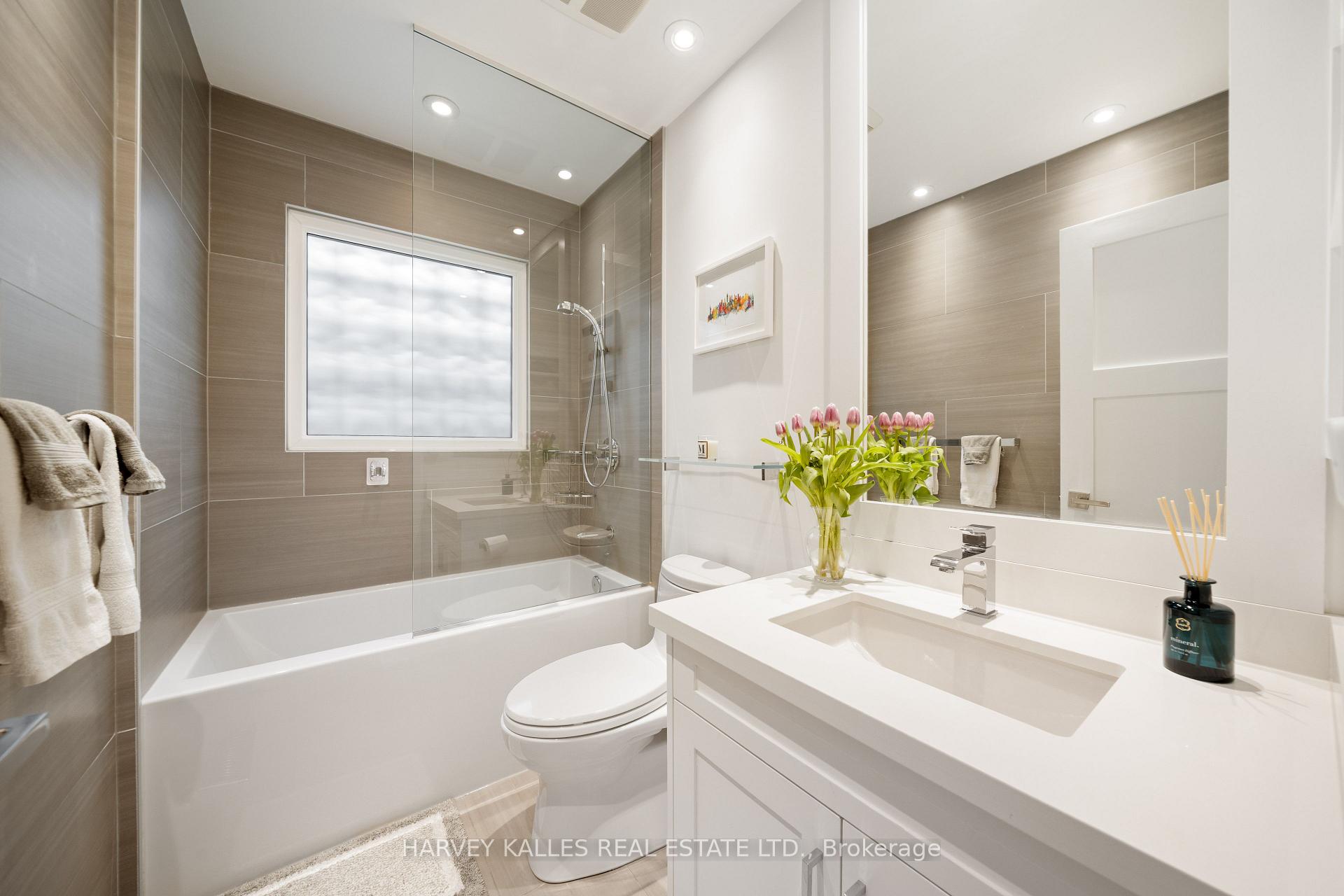 434 Bedford Park Avenue, Toronto