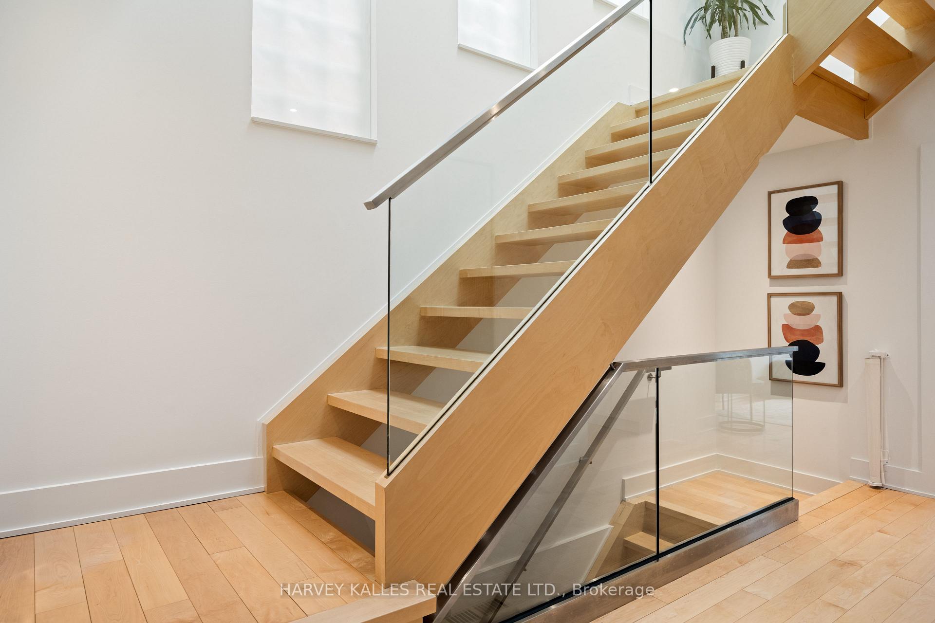 434 Bedford Park Avenue, Toronto
