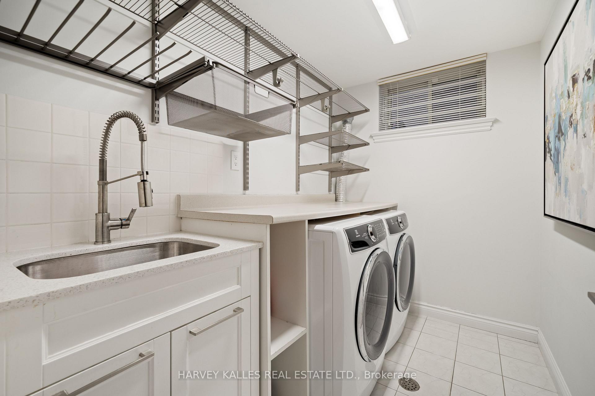 434 Bedford Park Avenue, Toronto