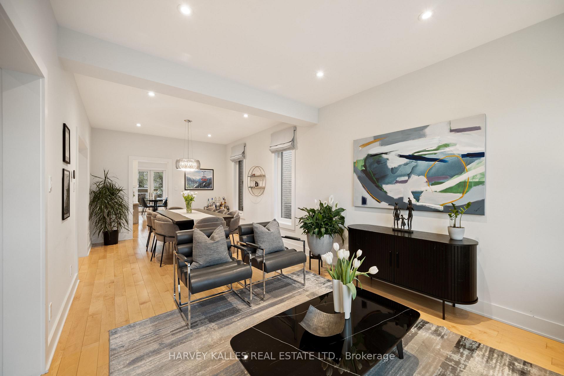 434 Bedford Park Avenue, Toronto