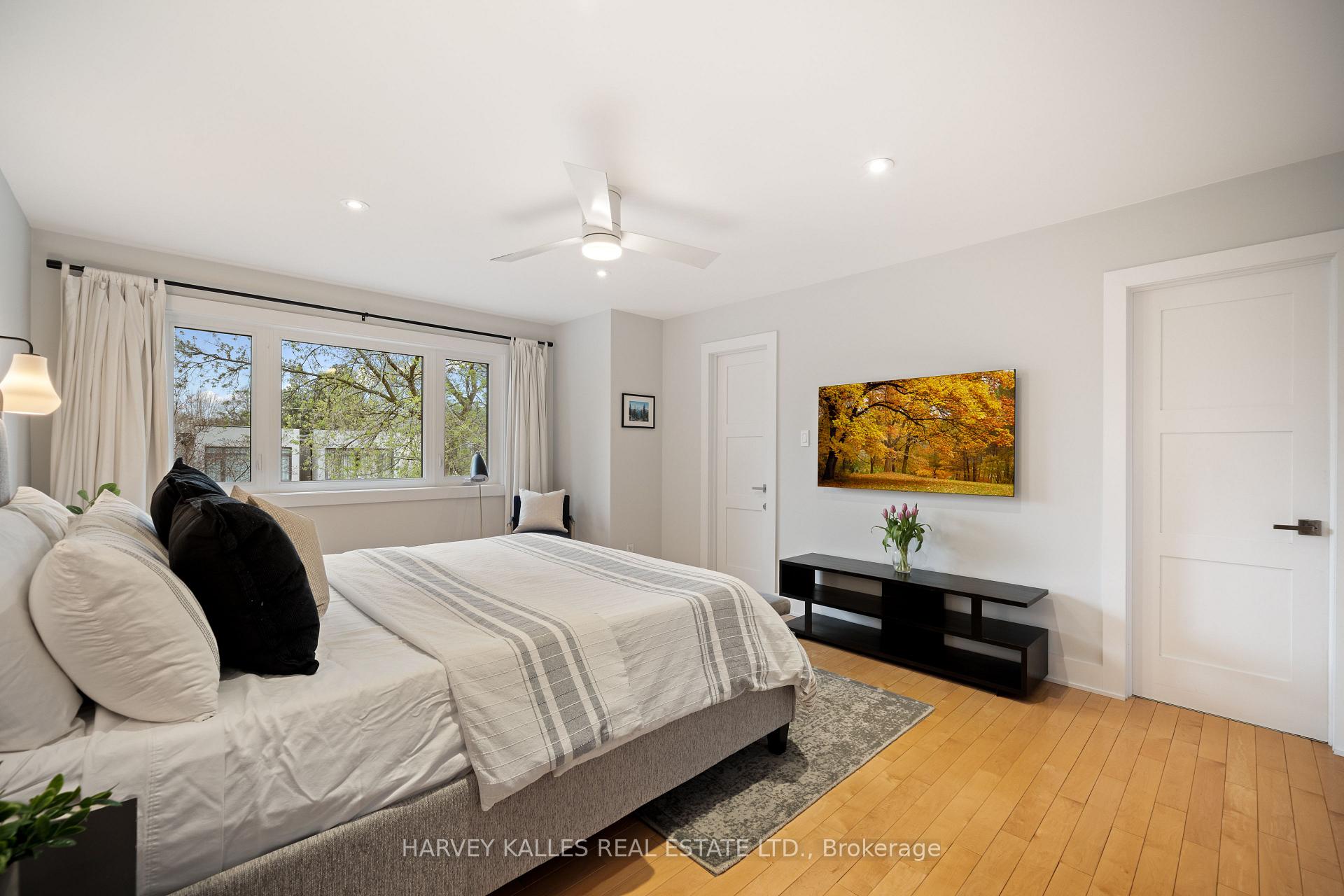 434 Bedford Park Avenue, Toronto
