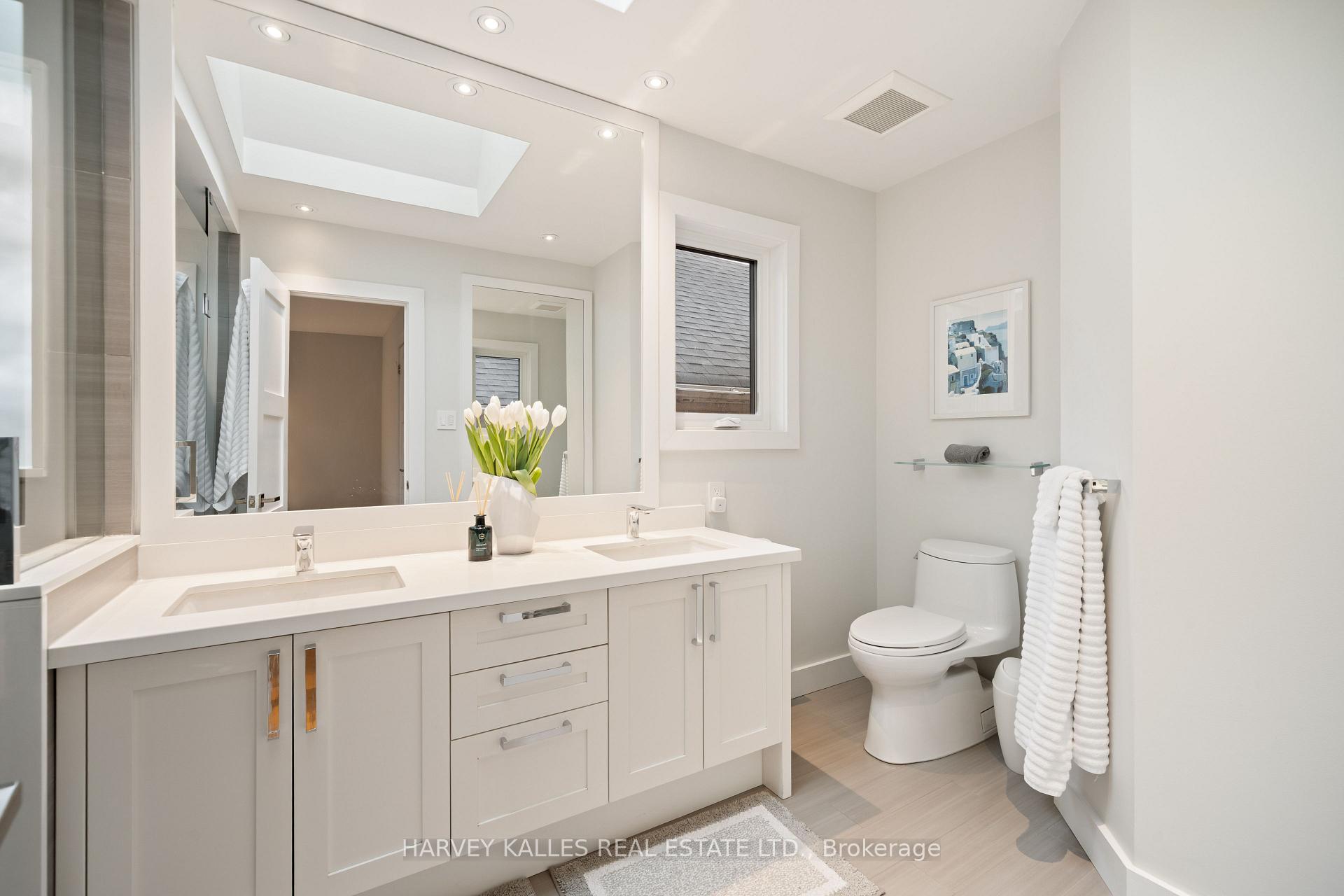434 Bedford Park Avenue, Toronto
