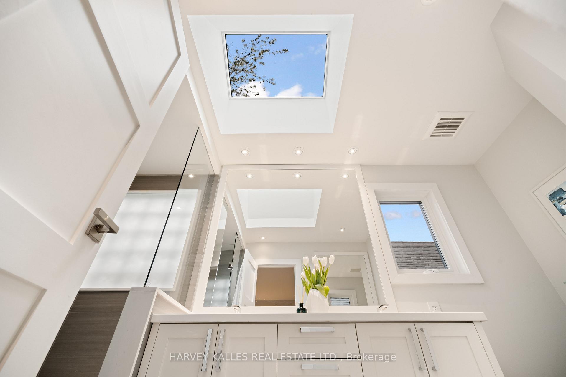 434 Bedford Park Avenue, Toronto