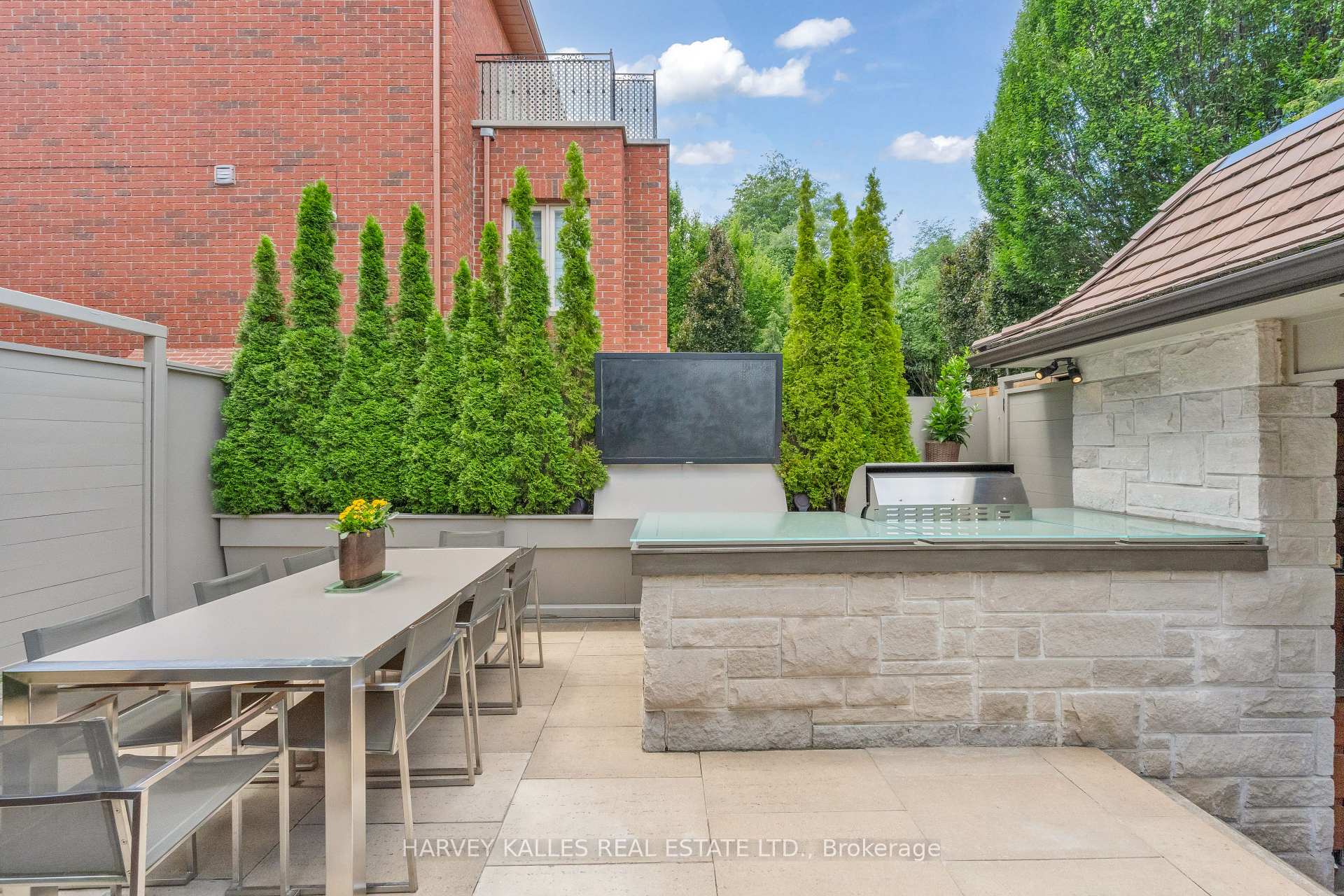 516 Douglas Avenue, Toronto