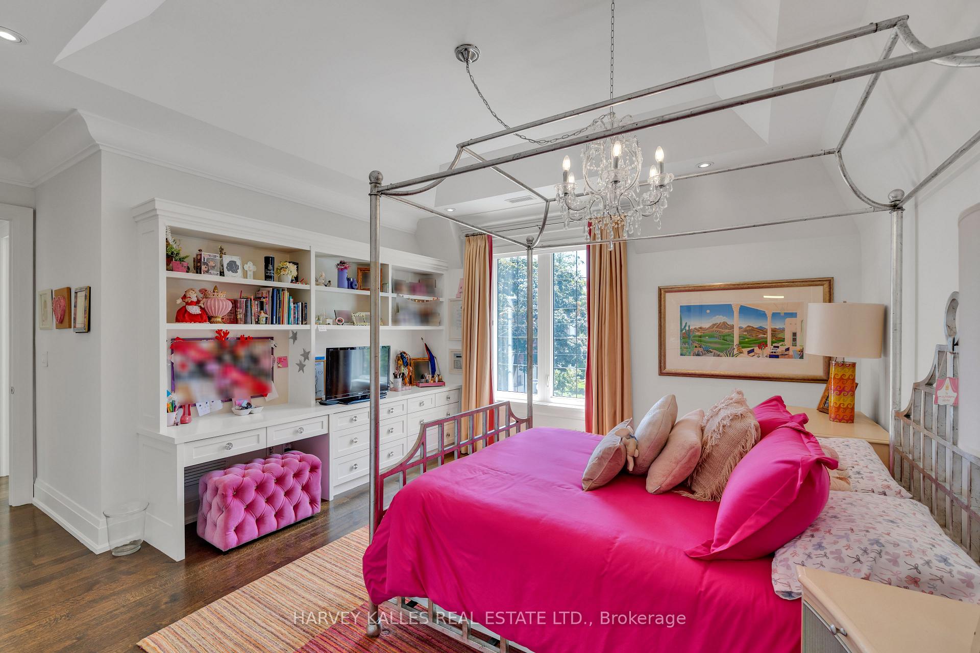 516 Douglas Avenue, Toronto
