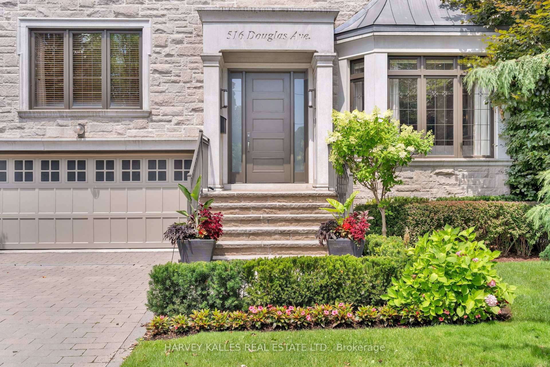 516 Douglas Avenue, Toronto