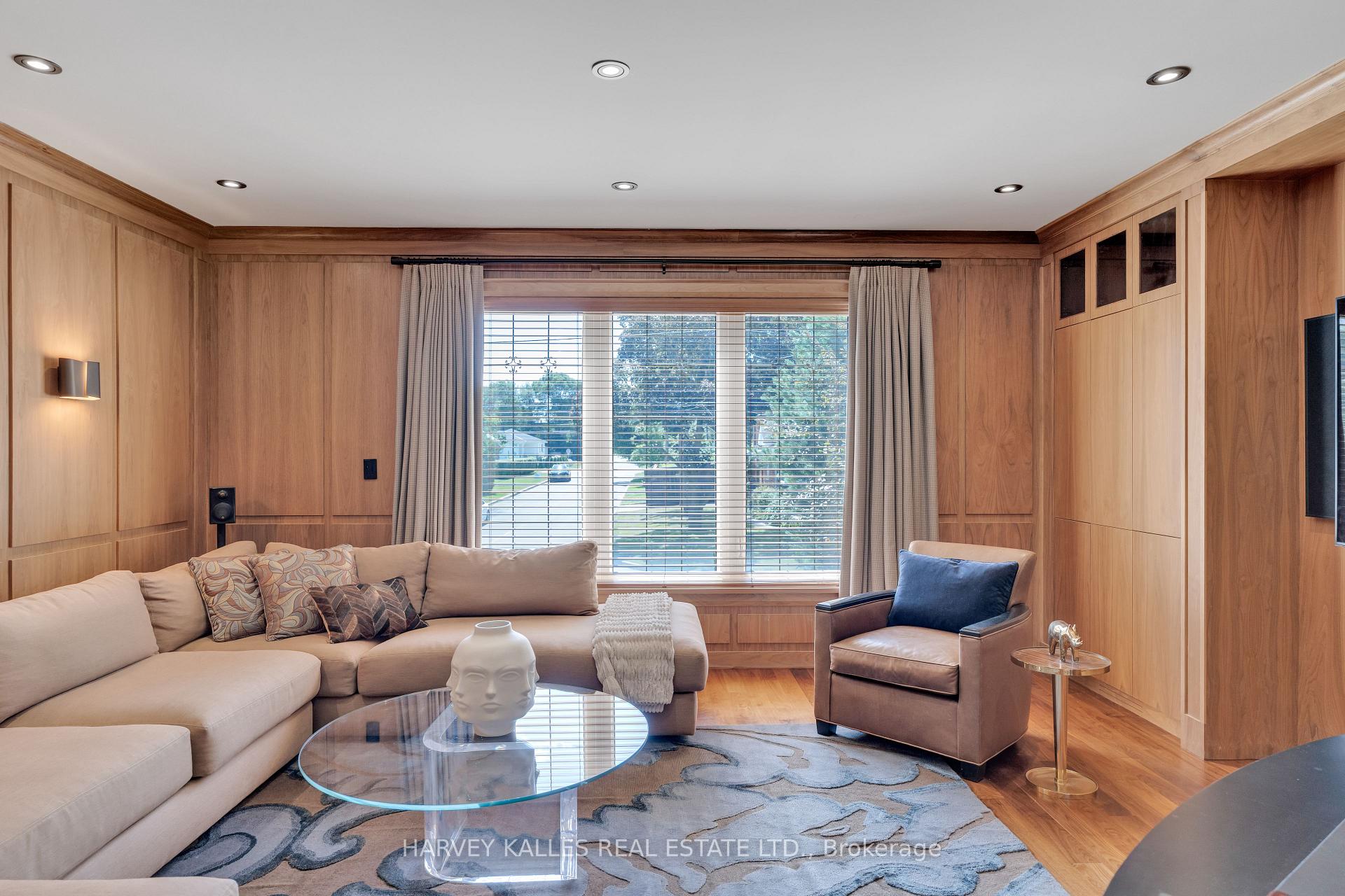 516 Douglas Avenue, Toronto