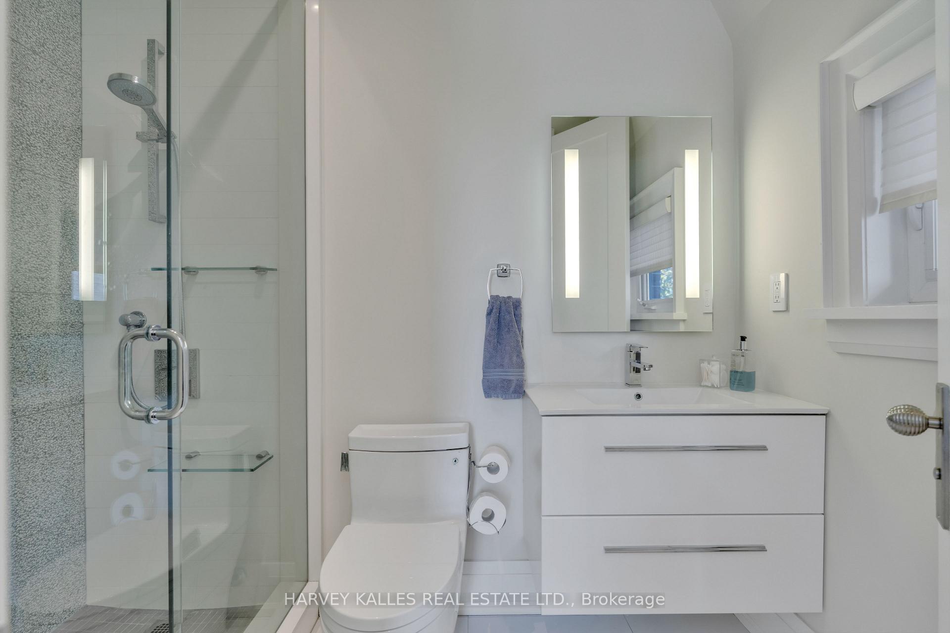 516 Douglas Avenue, Toronto