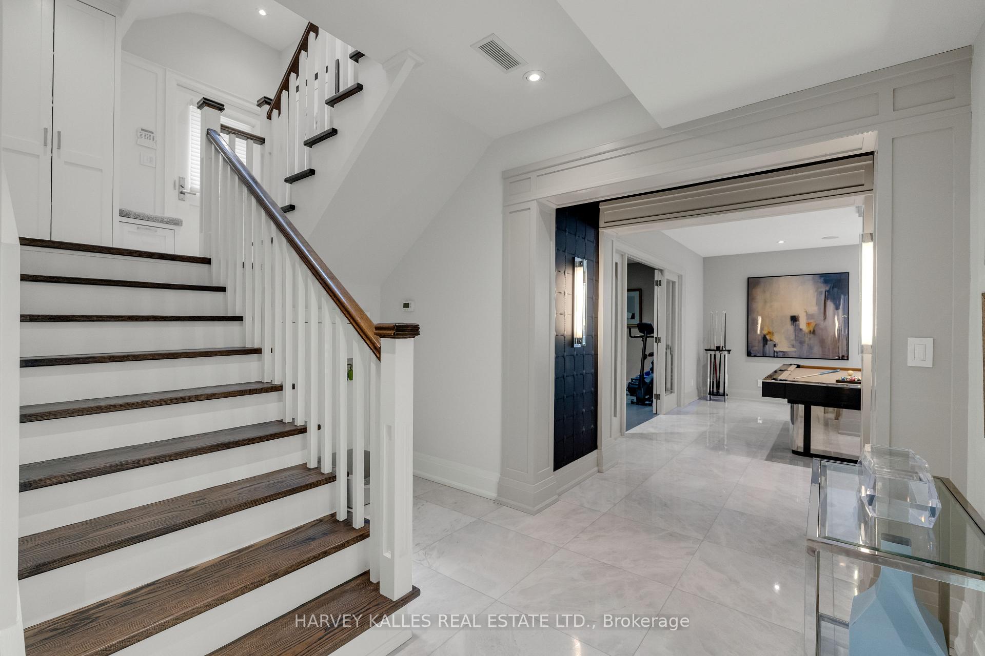 516 Douglas Avenue, Toronto