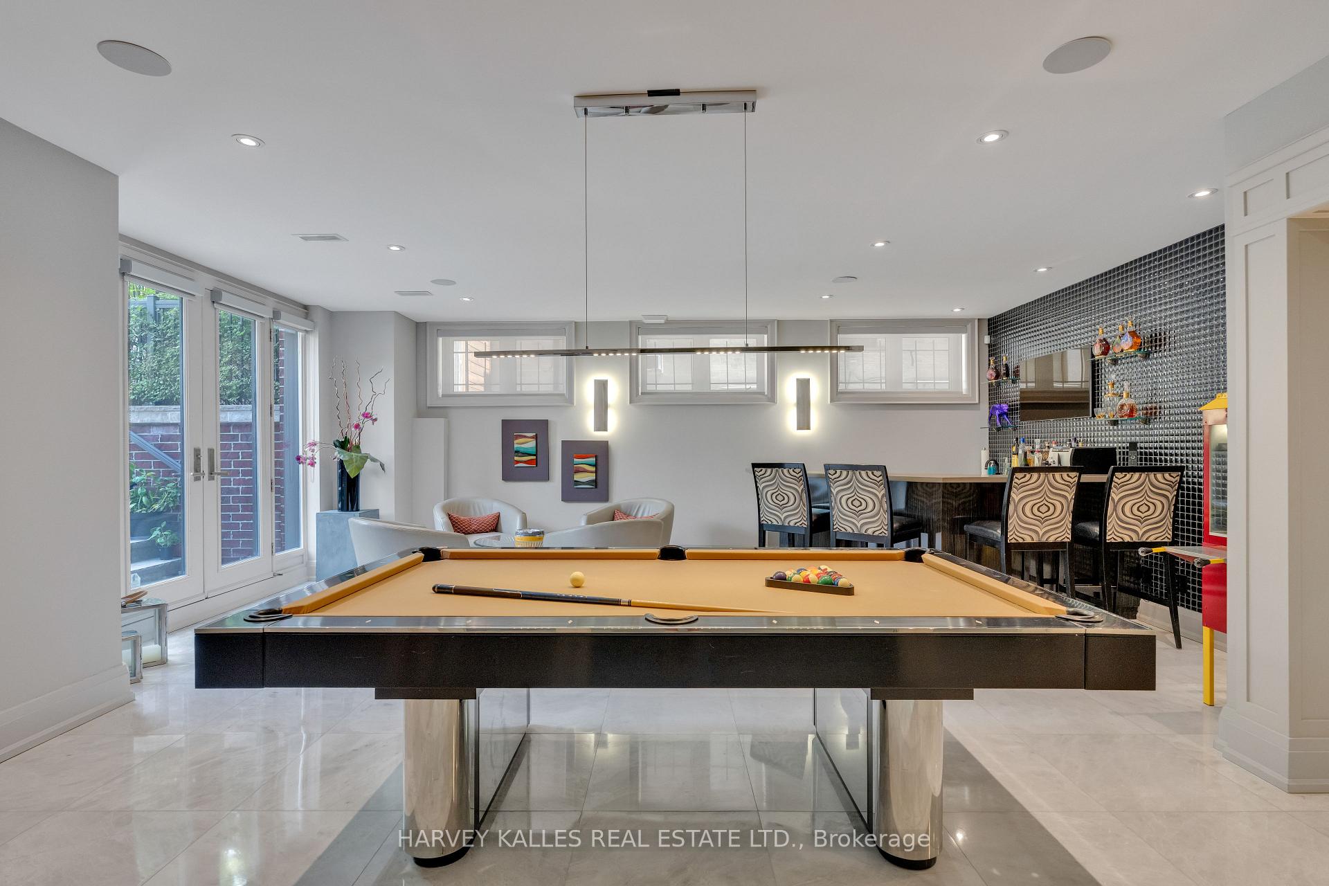 516 Douglas Avenue, Toronto