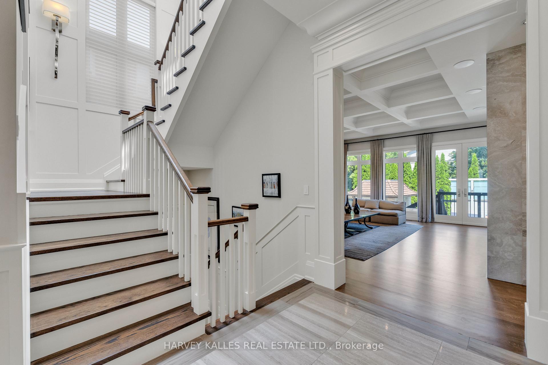 516 Douglas Avenue, Toronto