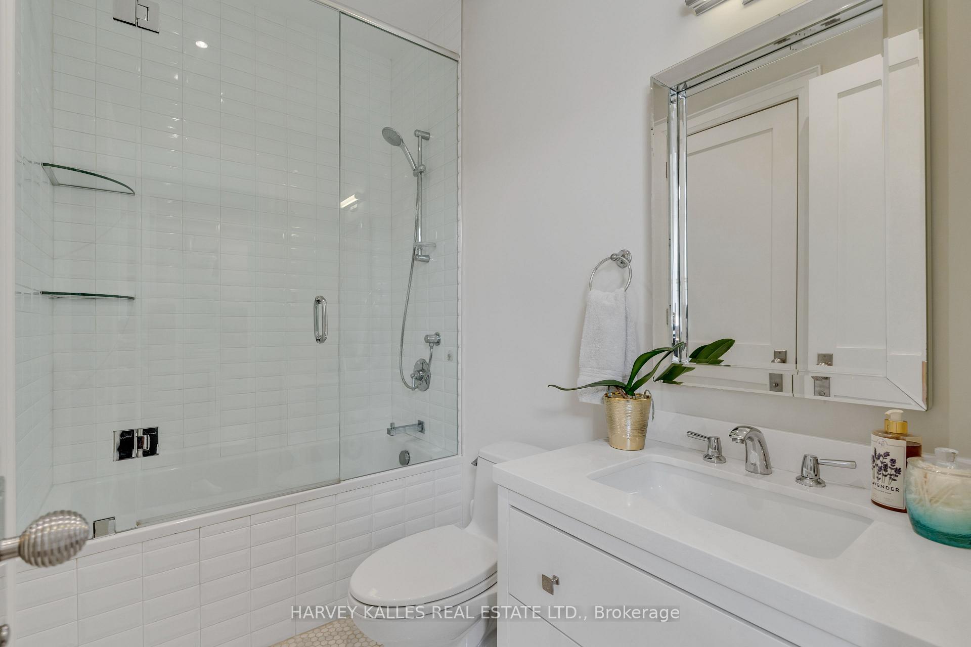 516 Douglas Avenue, Toronto