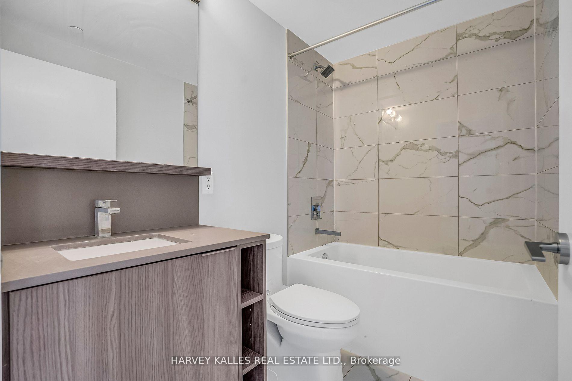 85 Wood Street TH5, Toronto Unit: TH5