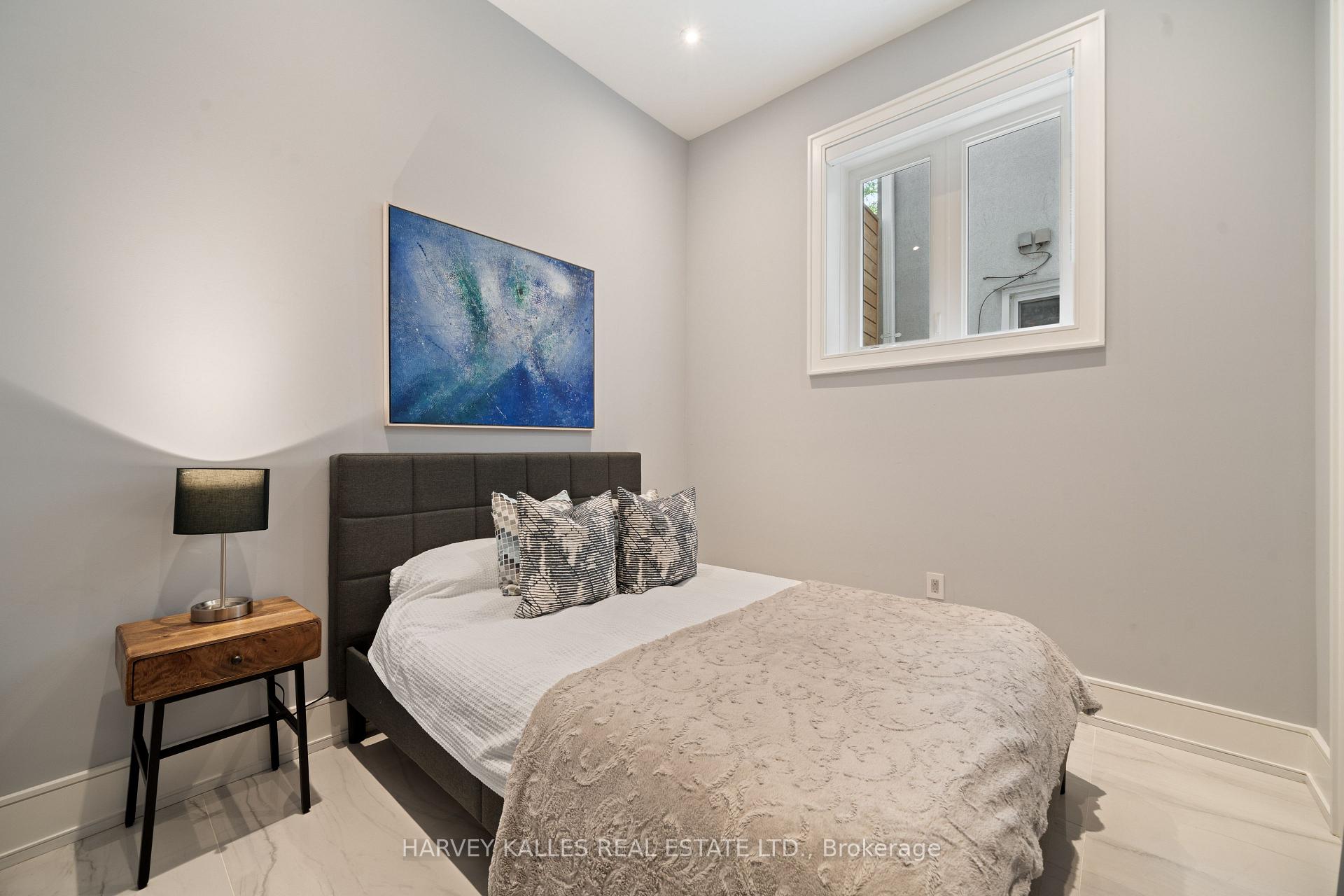 84 Florence Avenue, Toronto