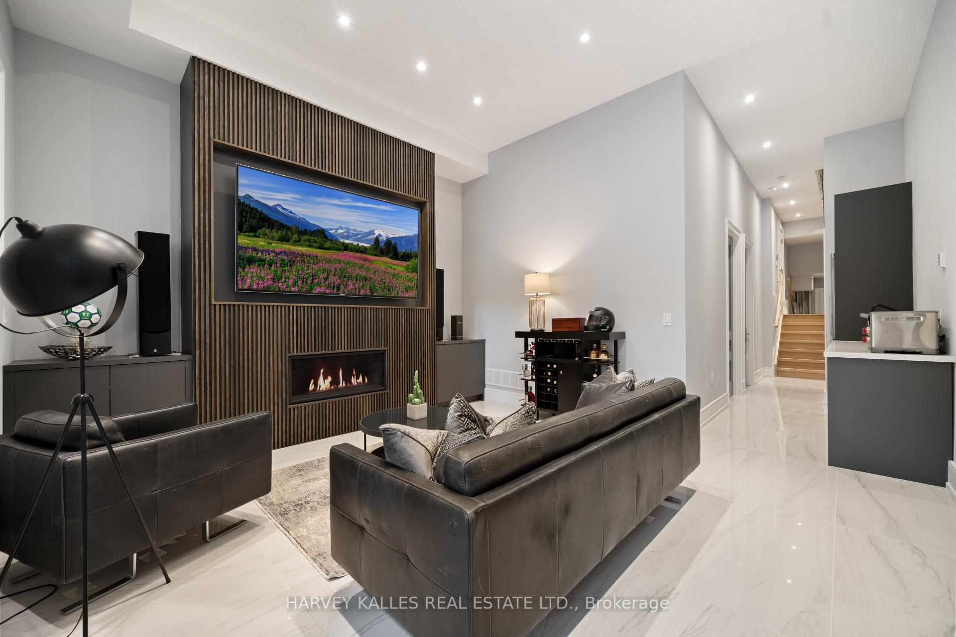 84 Florence Avenue, Toronto