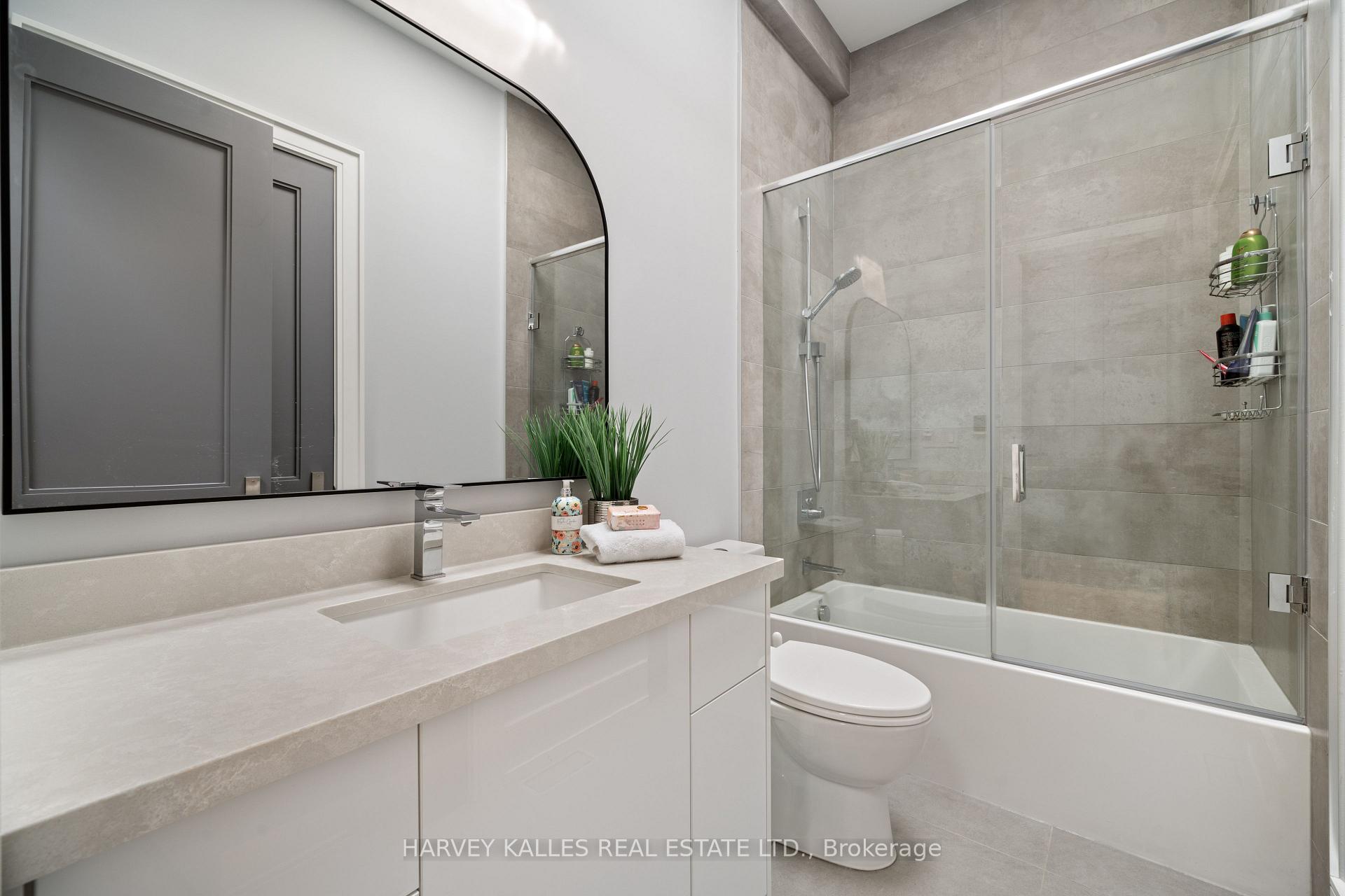 84 Florence Avenue, Toronto
