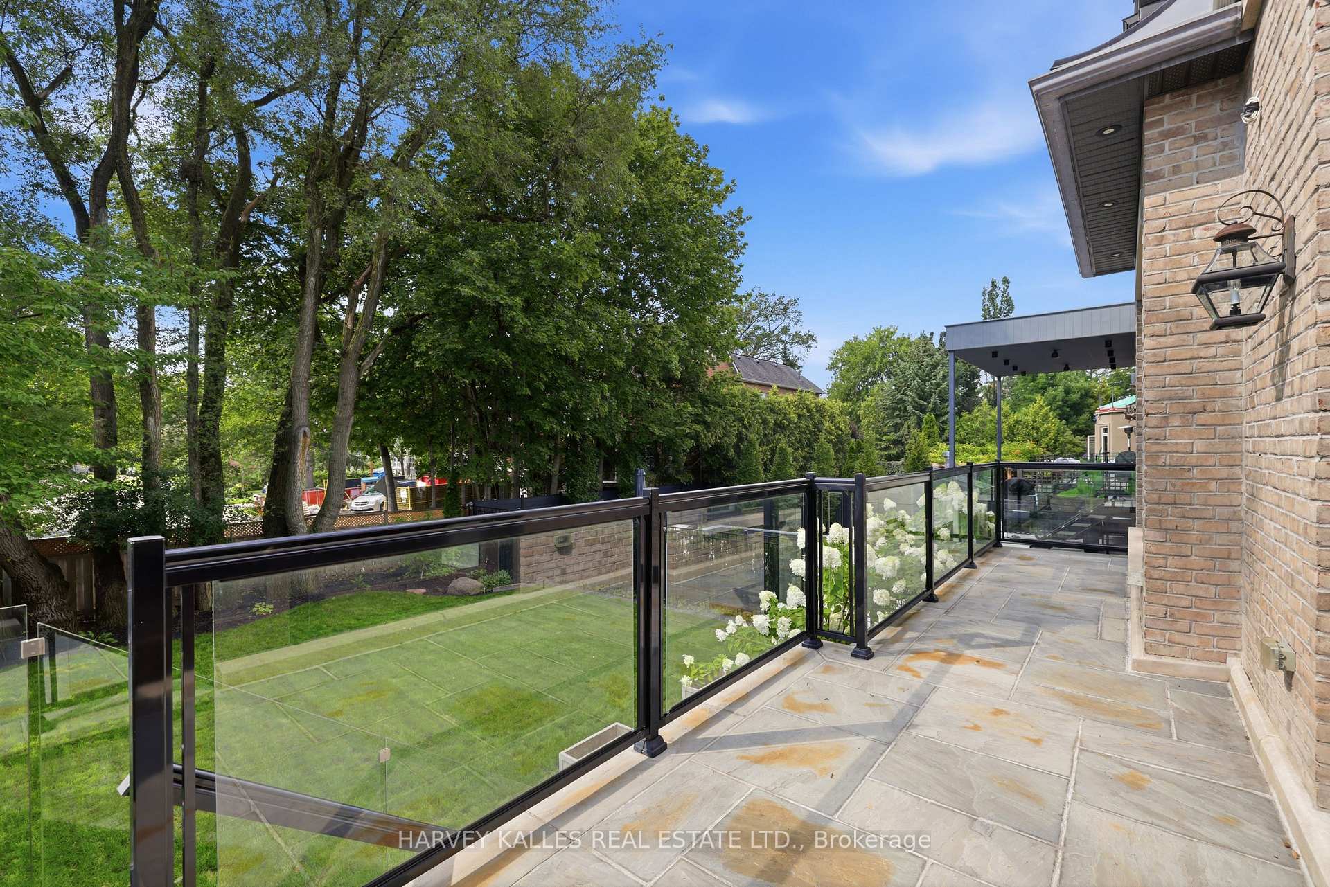 291 Brooke Avenue, Toronto