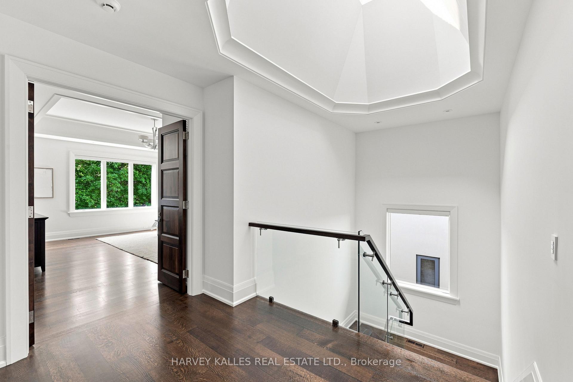291 Brooke Avenue, Toronto