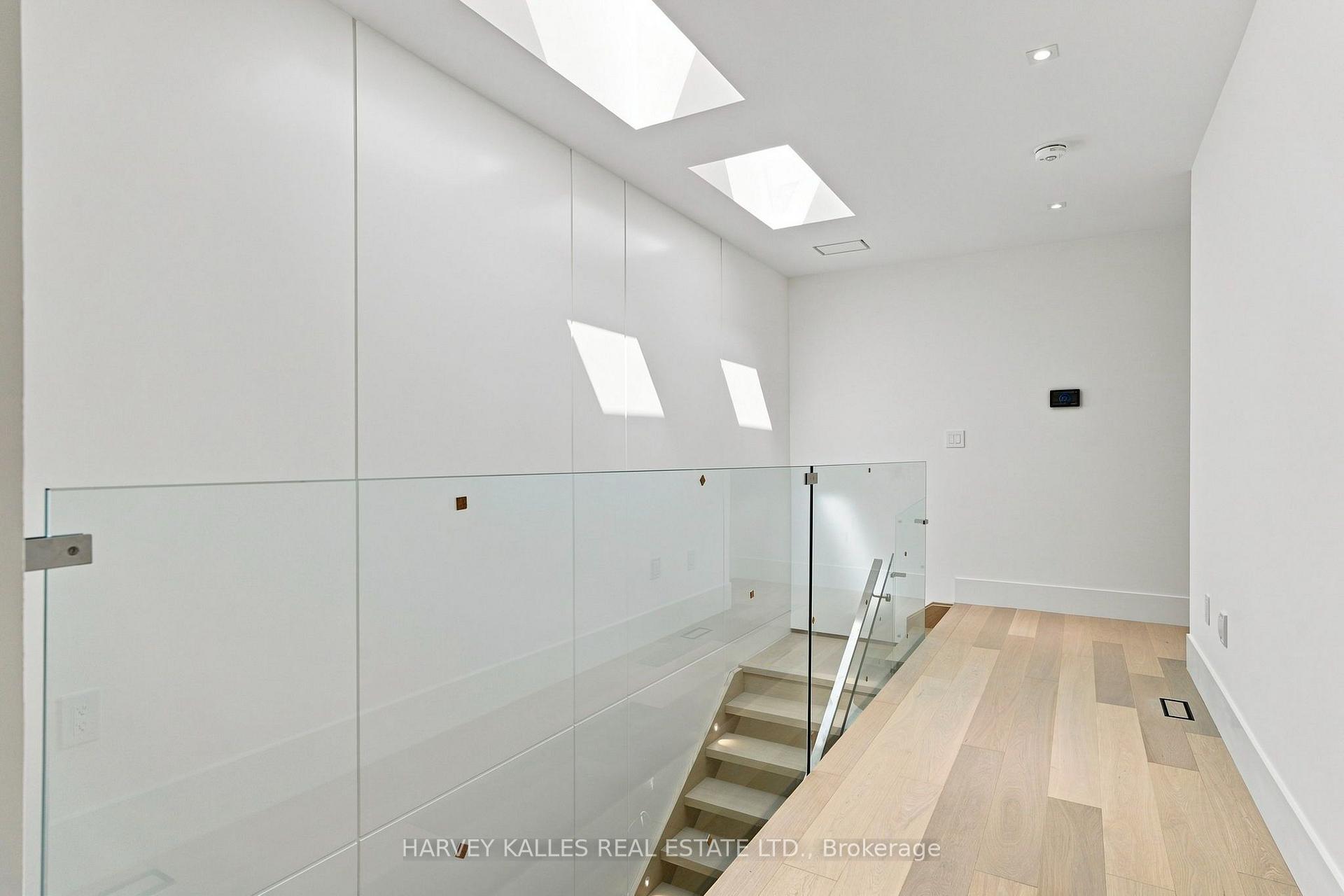 106 Heath Street W, Toronto