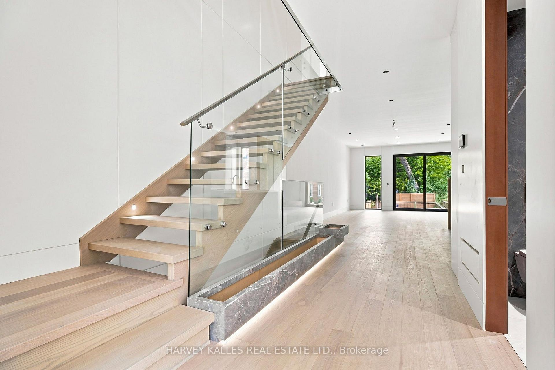 106 Heath Street W, Toronto