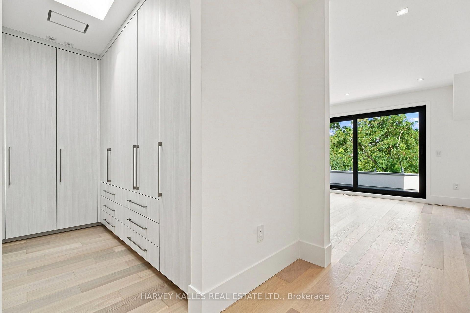 106 Heath Street W, Toronto