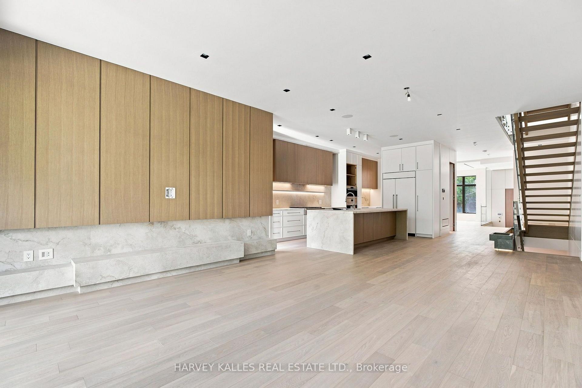 106 Heath Street W, Toronto
