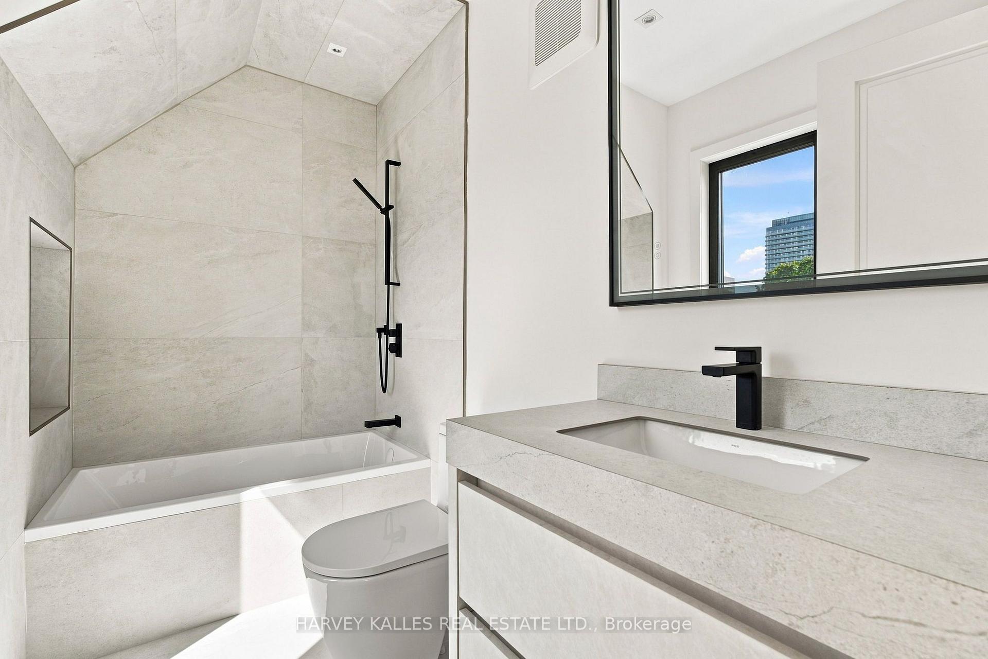 106 Heath Street W, Toronto