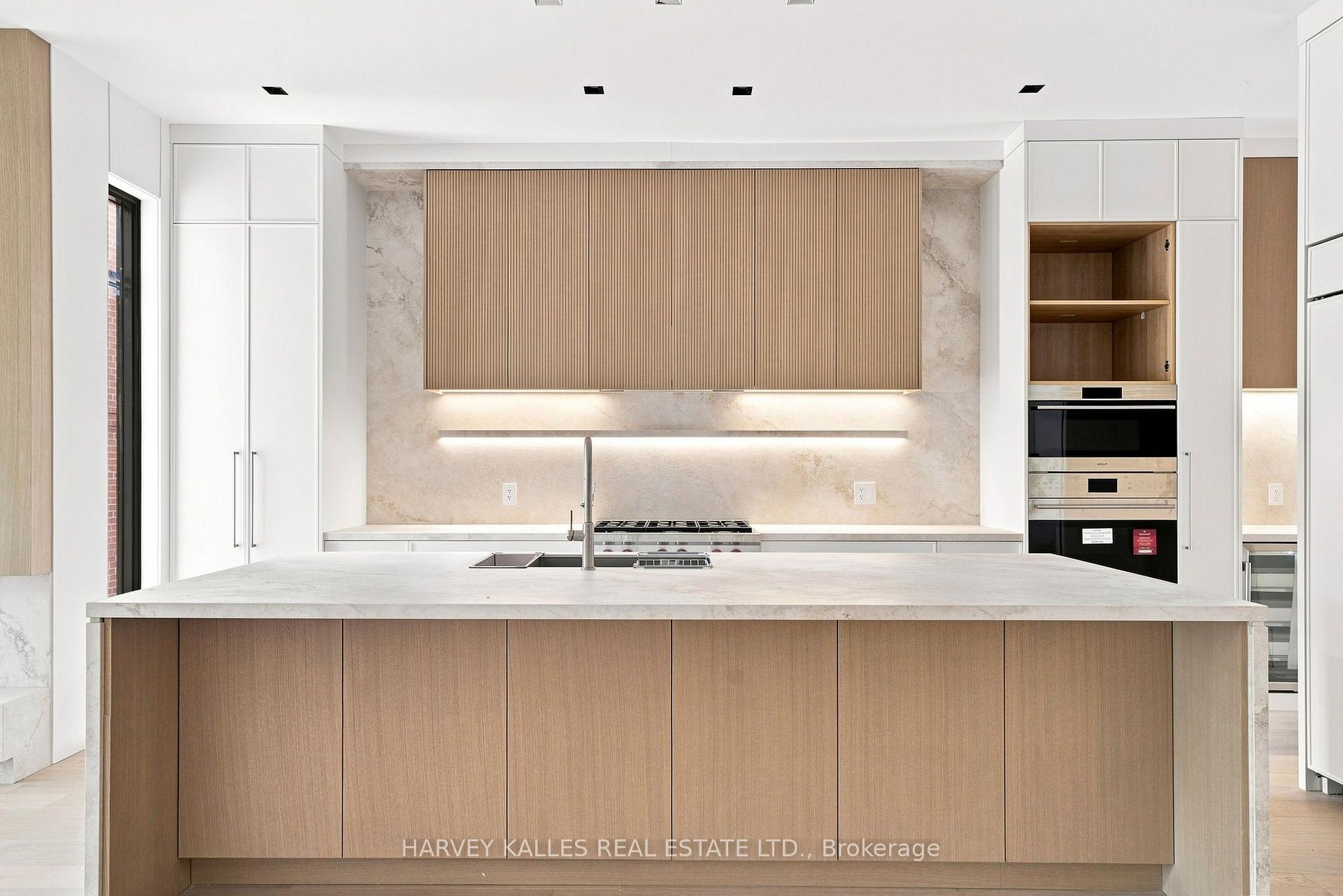 106 Heath Street W, Toronto