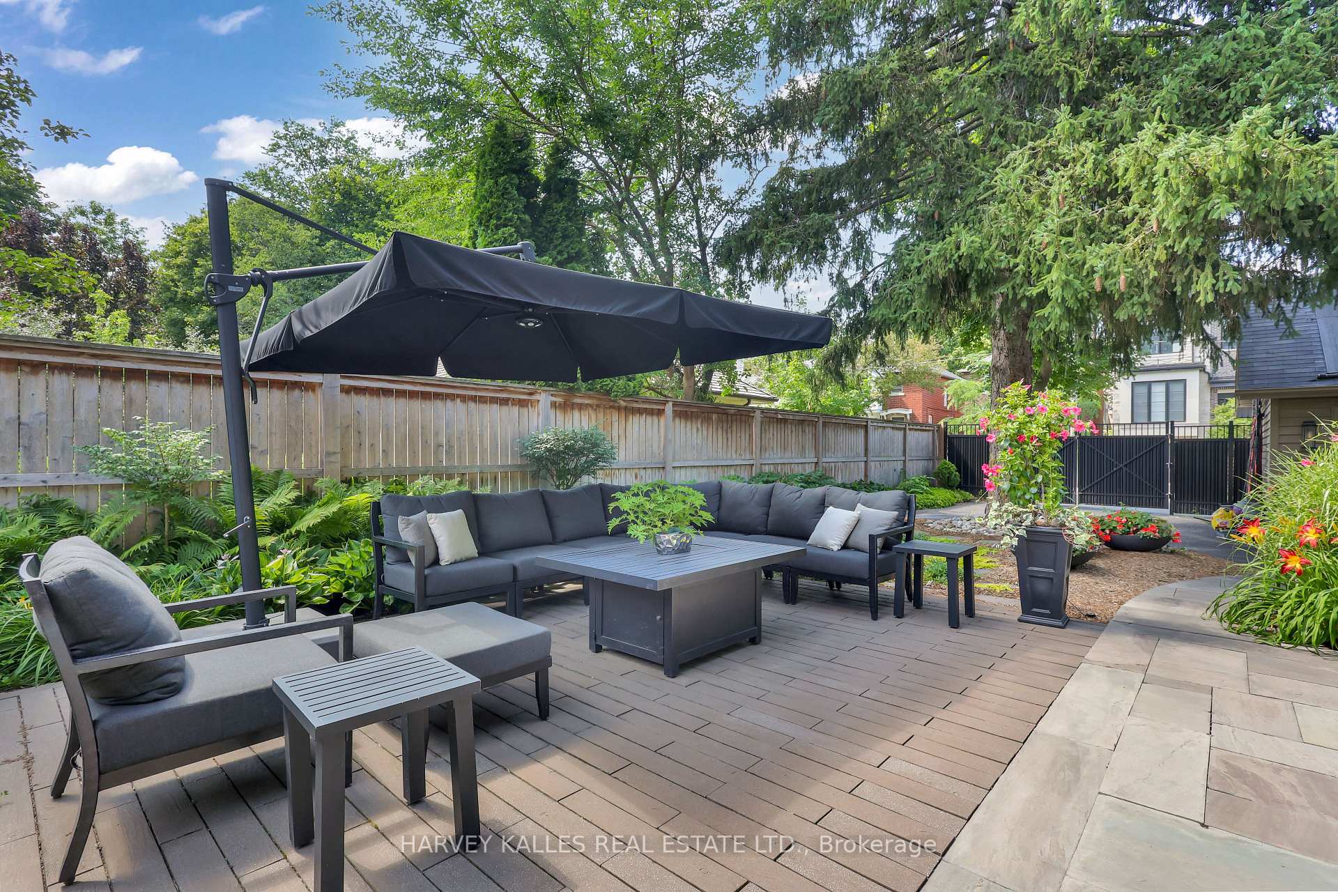 72 Teddington Park Avenue, Toronto