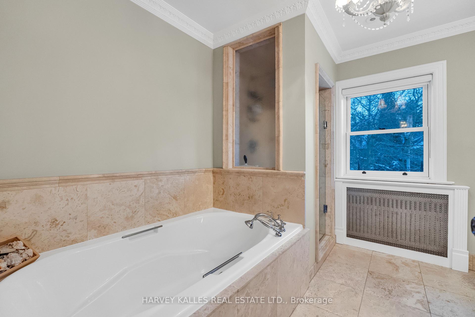 72 Teddington Park Avenue, Toronto