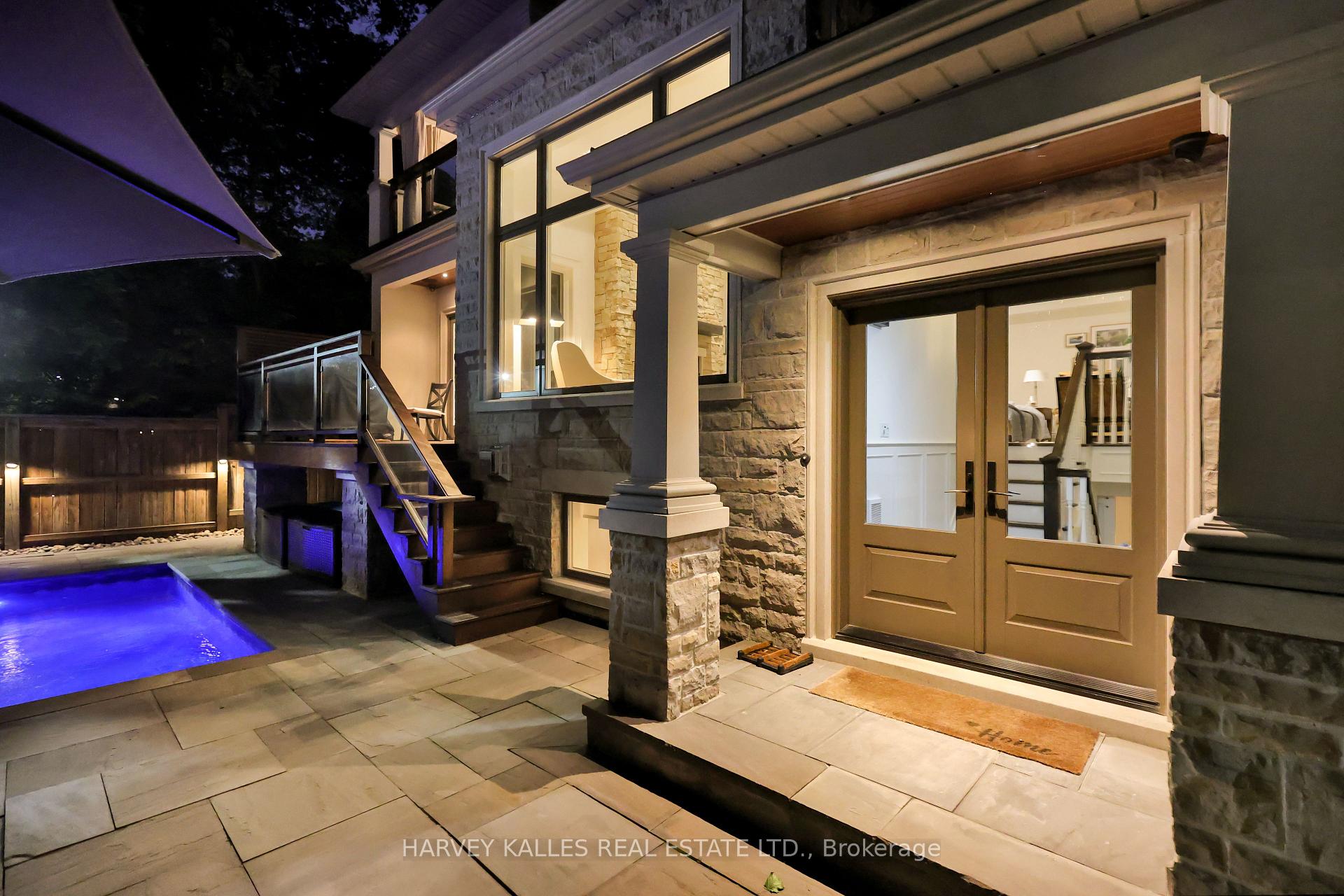 72 Teddington Park Avenue, Toronto