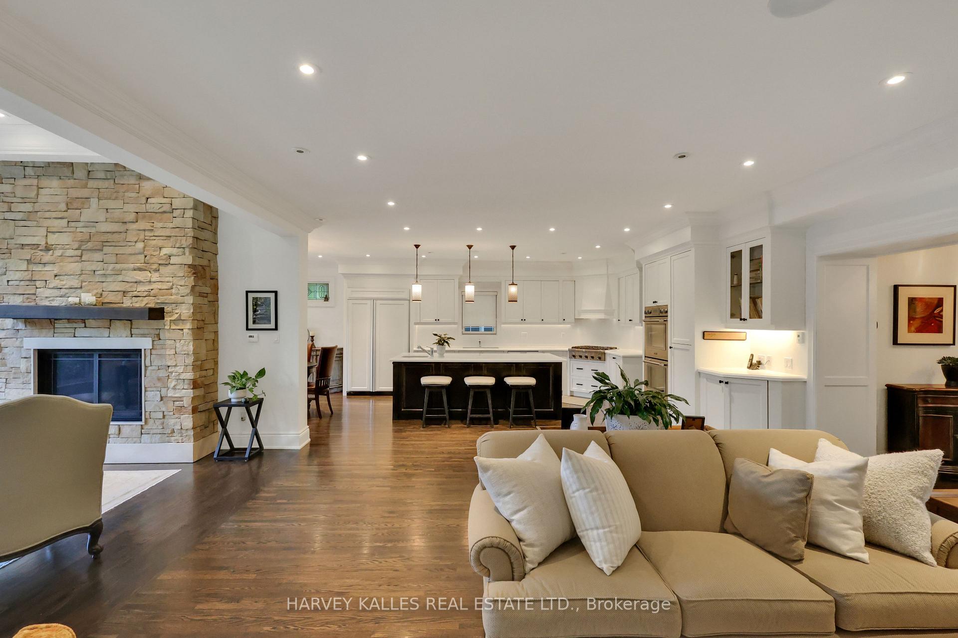 72 Teddington Park Avenue, Toronto