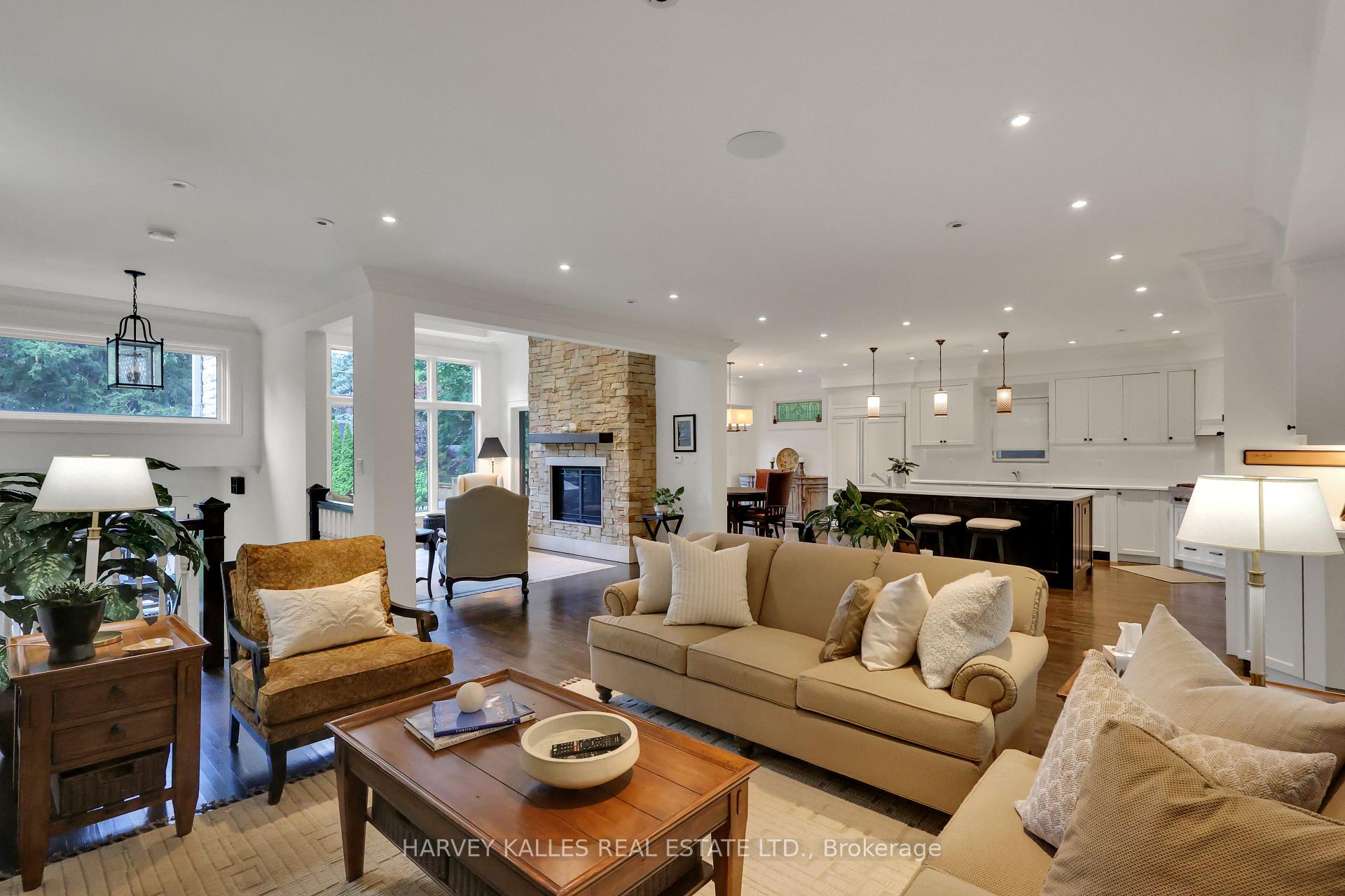 72 Teddington Park Avenue, Toronto