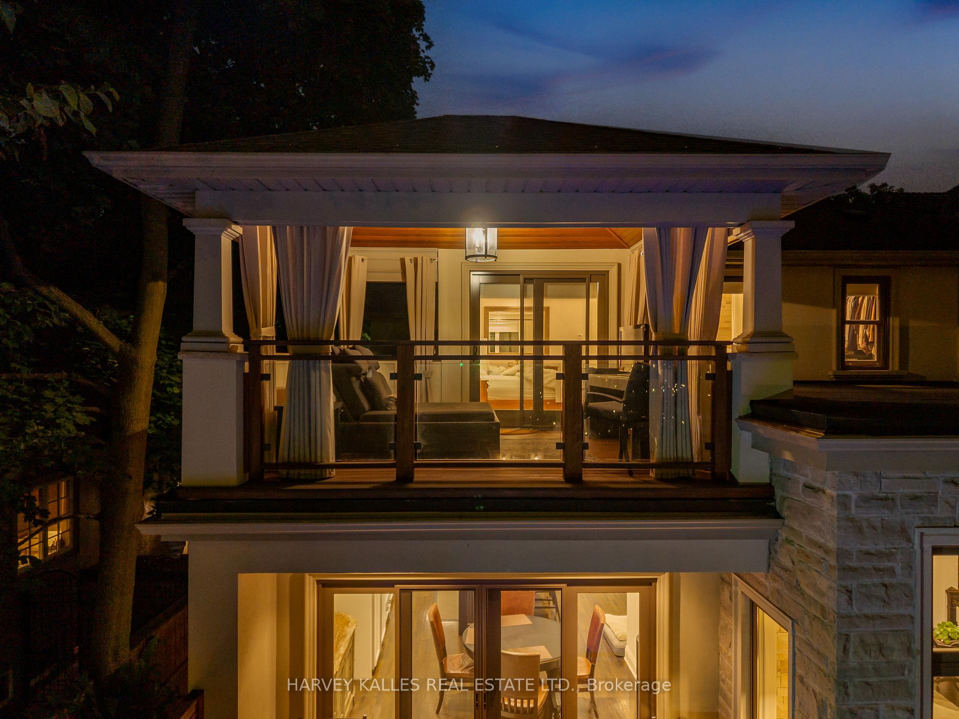 72 Teddington Park Avenue, Toronto