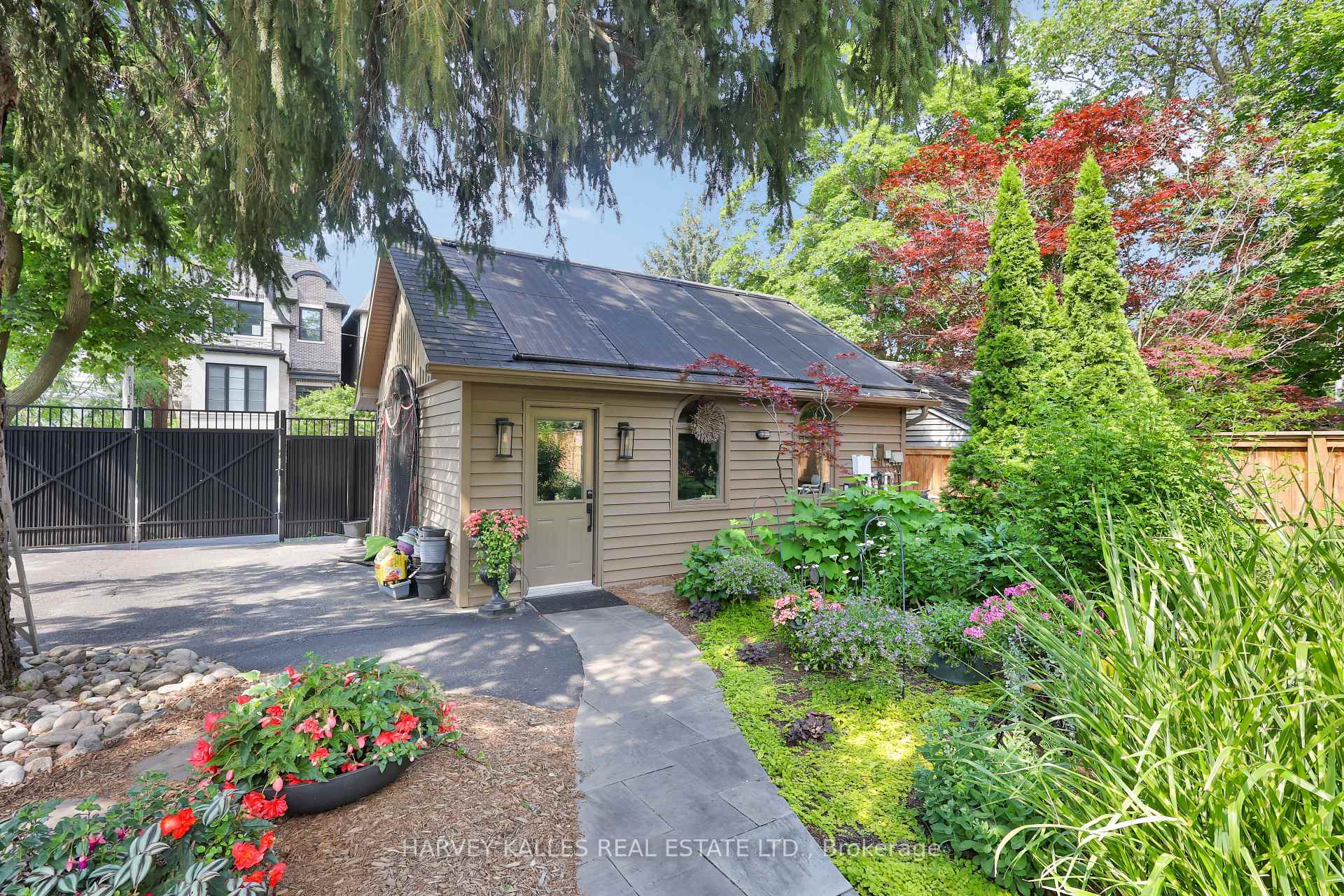 72 Teddington Park Avenue, Toronto