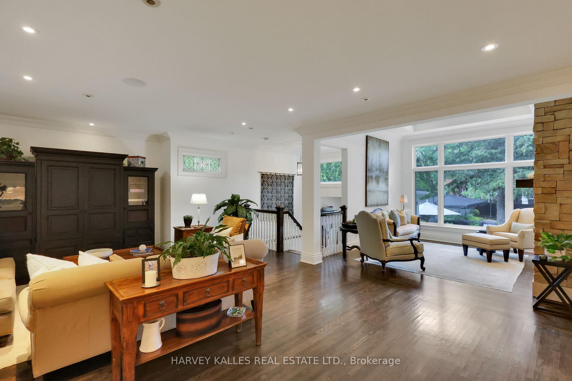 72 Teddington Park Avenue, Toronto