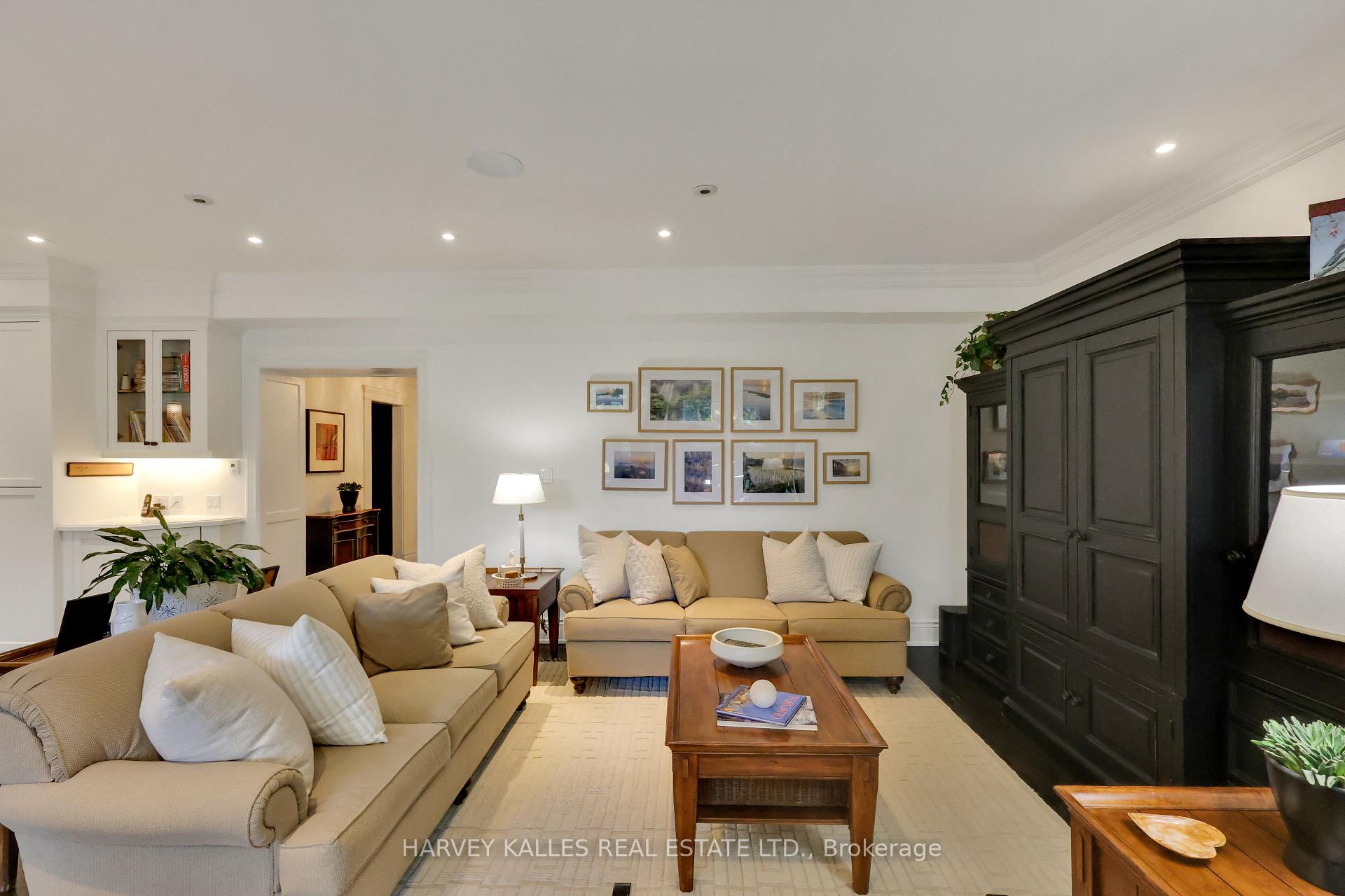 72 Teddington Park Avenue, Toronto