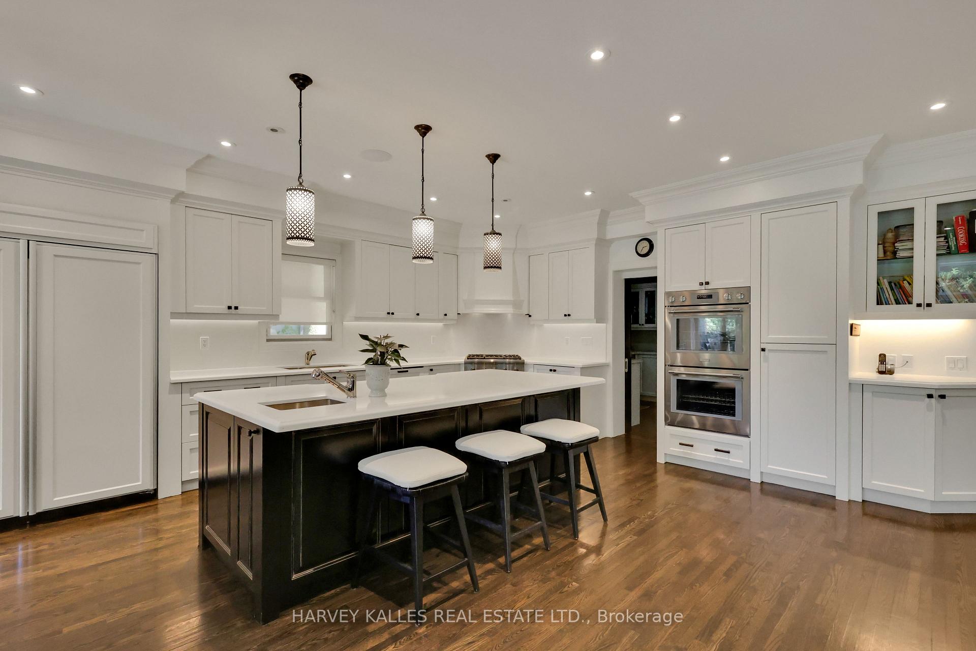 72 Teddington Park Avenue, Toronto