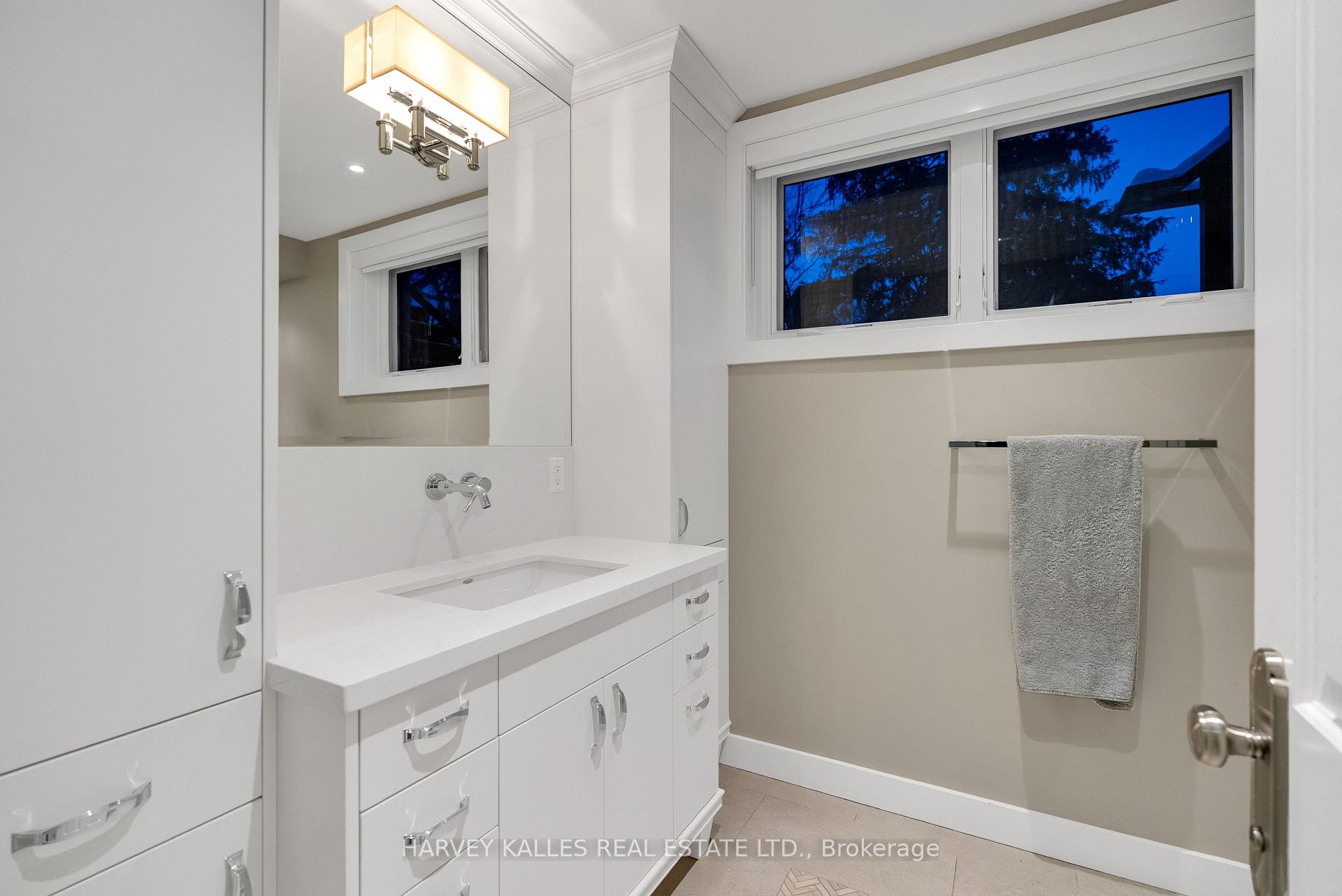 72 Teddington Park Avenue, Toronto