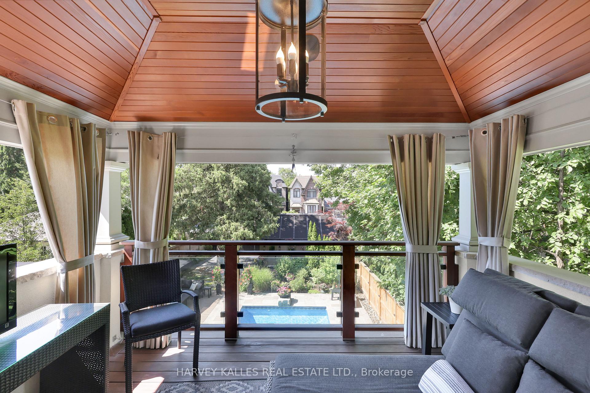 72 Teddington Park Avenue, Toronto