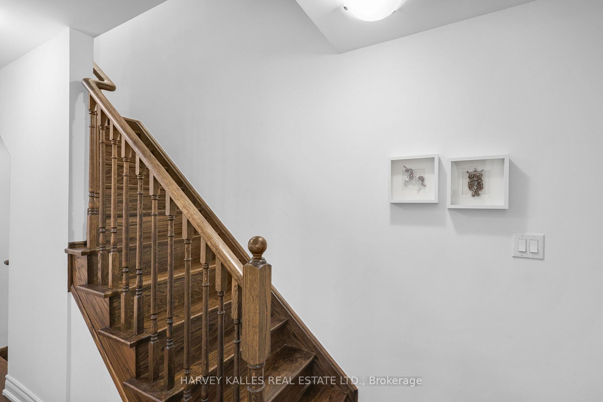 70 Hargrave Lane 7, Toronto Unit: 7