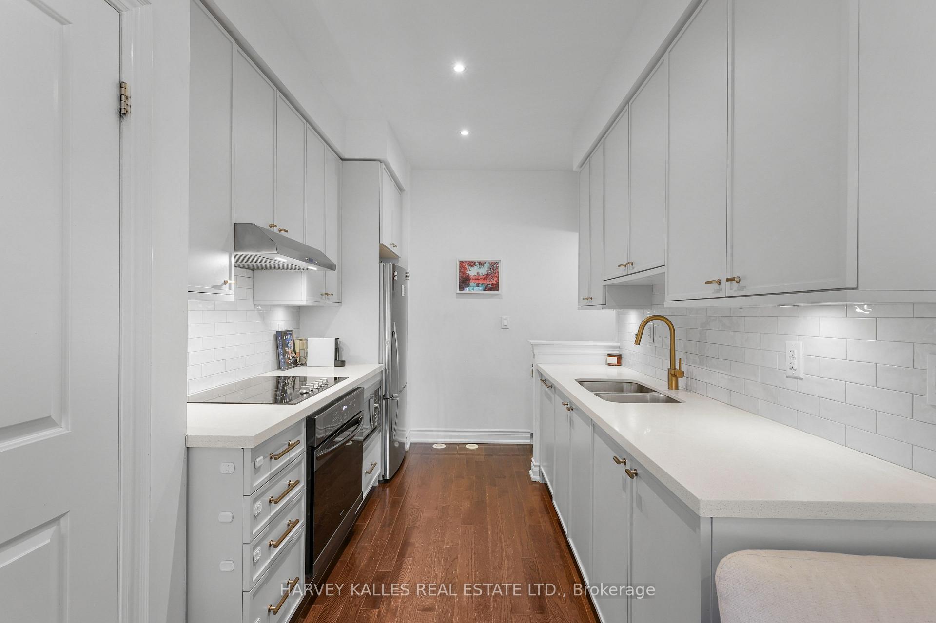 70 Hargrave Lane 7, Toronto Unit: 7
