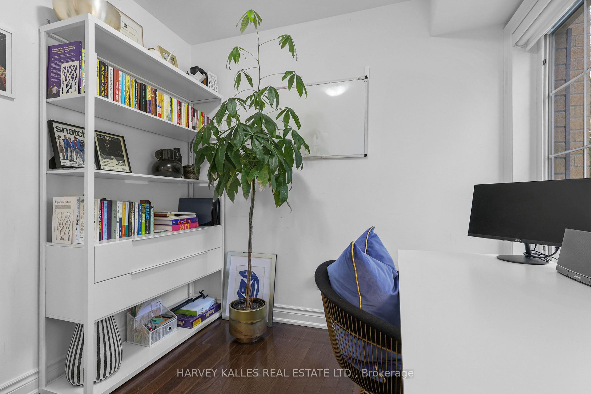 70 Hargrave Lane 7, Toronto Unit: 7