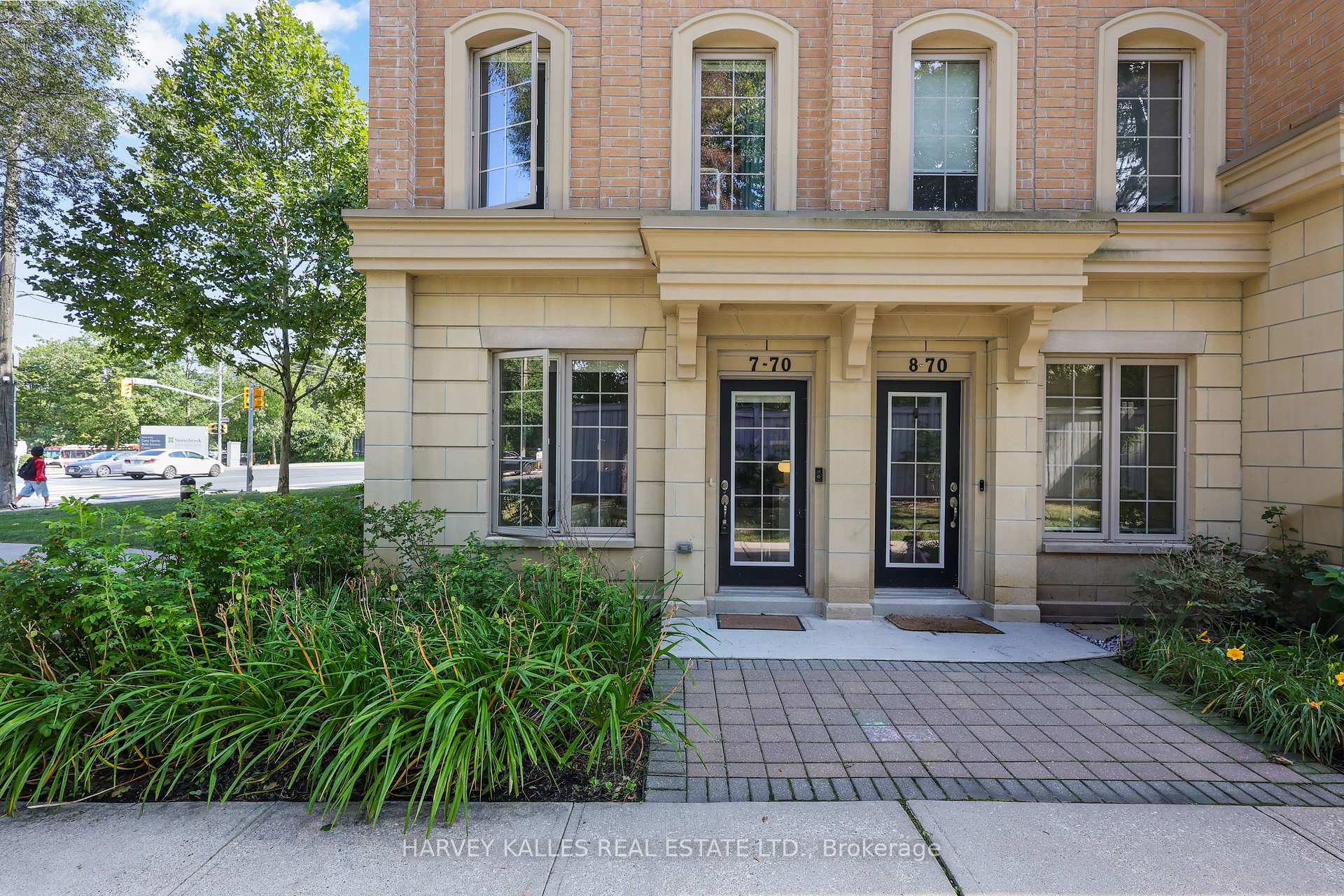 70 Hargrave Lane 7, Toronto Unit: 7