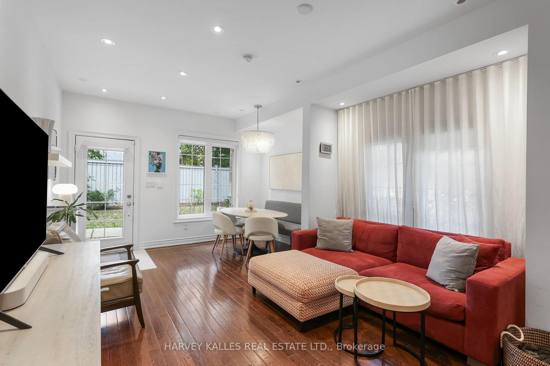 70 Hargrave Lane 7, Toronto Unit: 7
