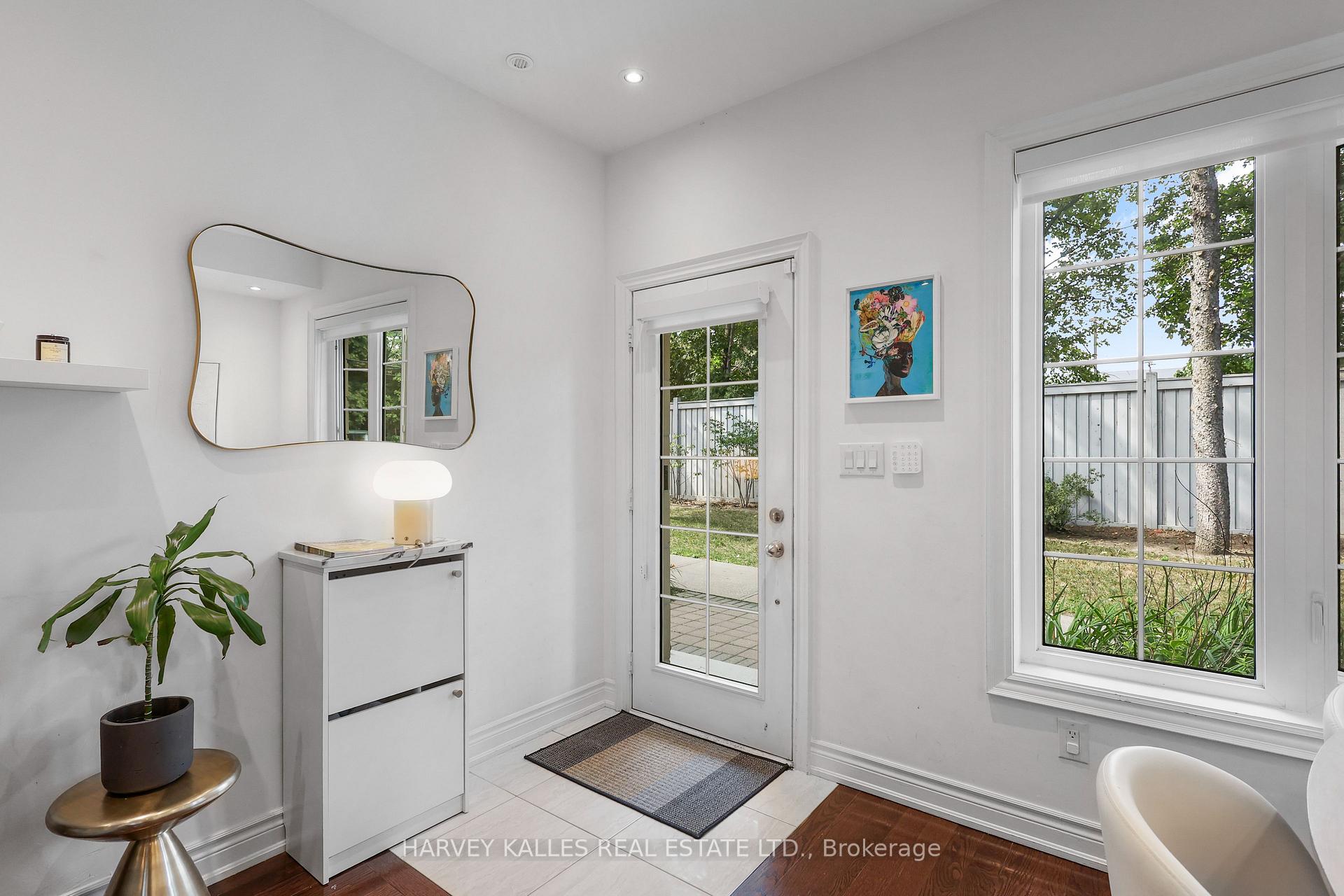70 Hargrave Lane 7, Toronto Unit: 7