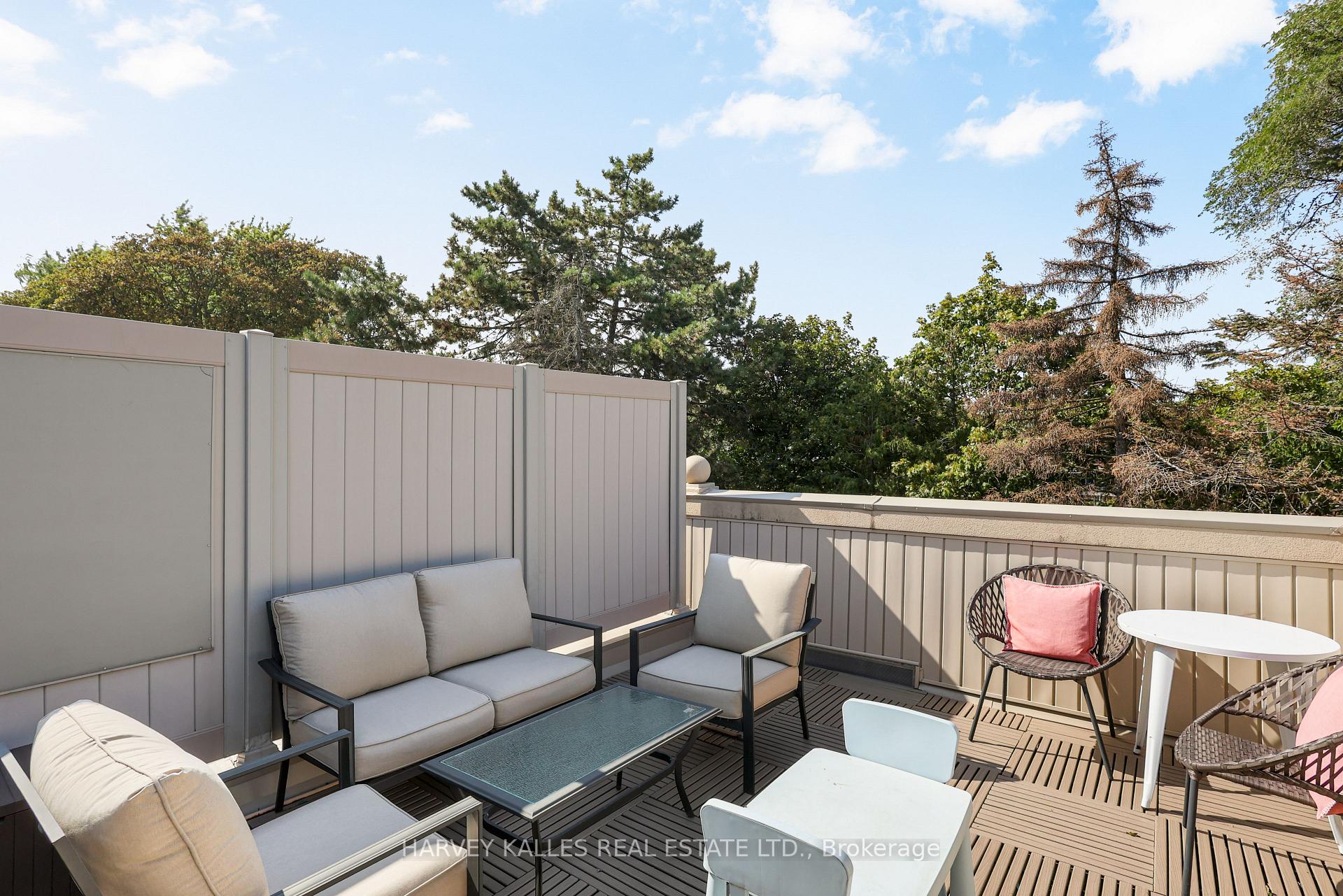 70 Hargrave Lane 7, Toronto Unit: 7
