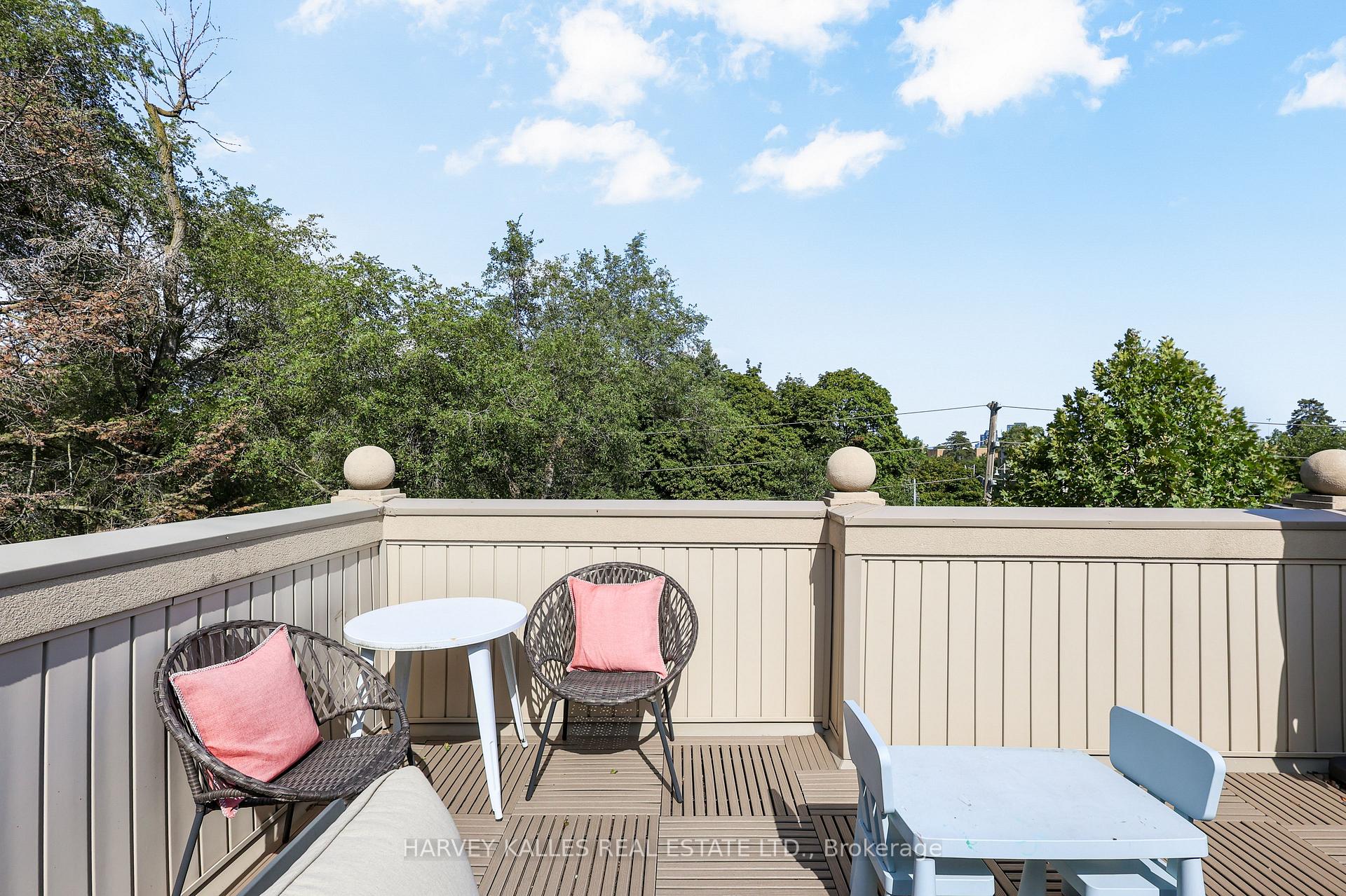 70 Hargrave Lane 7, Toronto Unit: 7