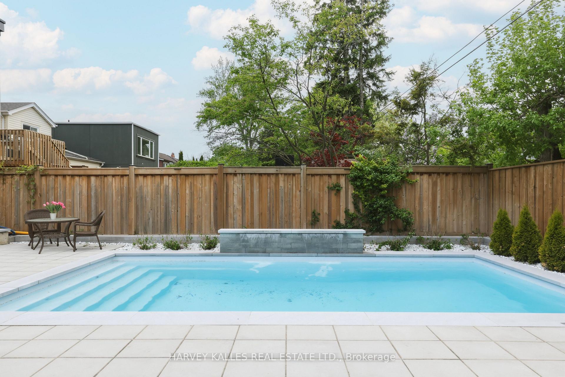 176 Briar Hill Avenue, Toronto